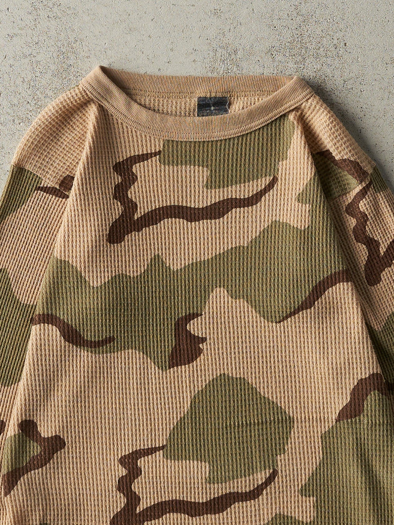 90s camo long thermal クレイジーパターンサーマル Vintage 90s Desert Camo Waffle Knit Thermal Long Sleeve (XS