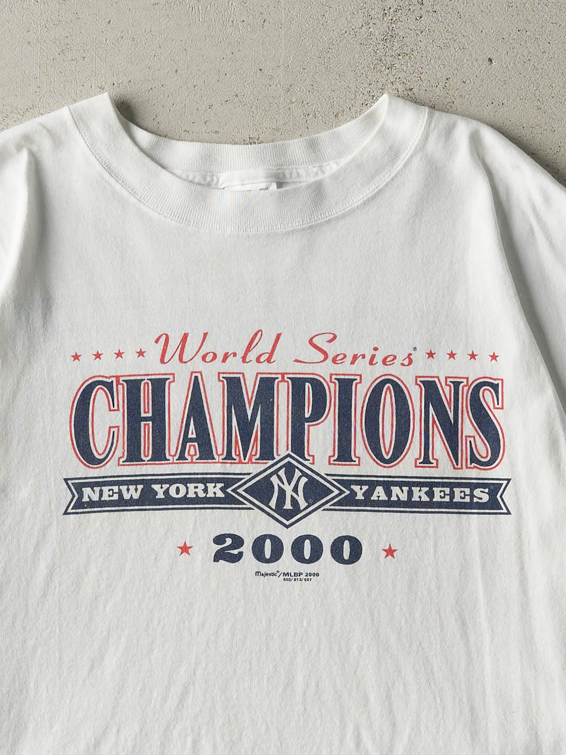 Vintage 00' White New York Yankees World Series Champion Tee (L/XL)
