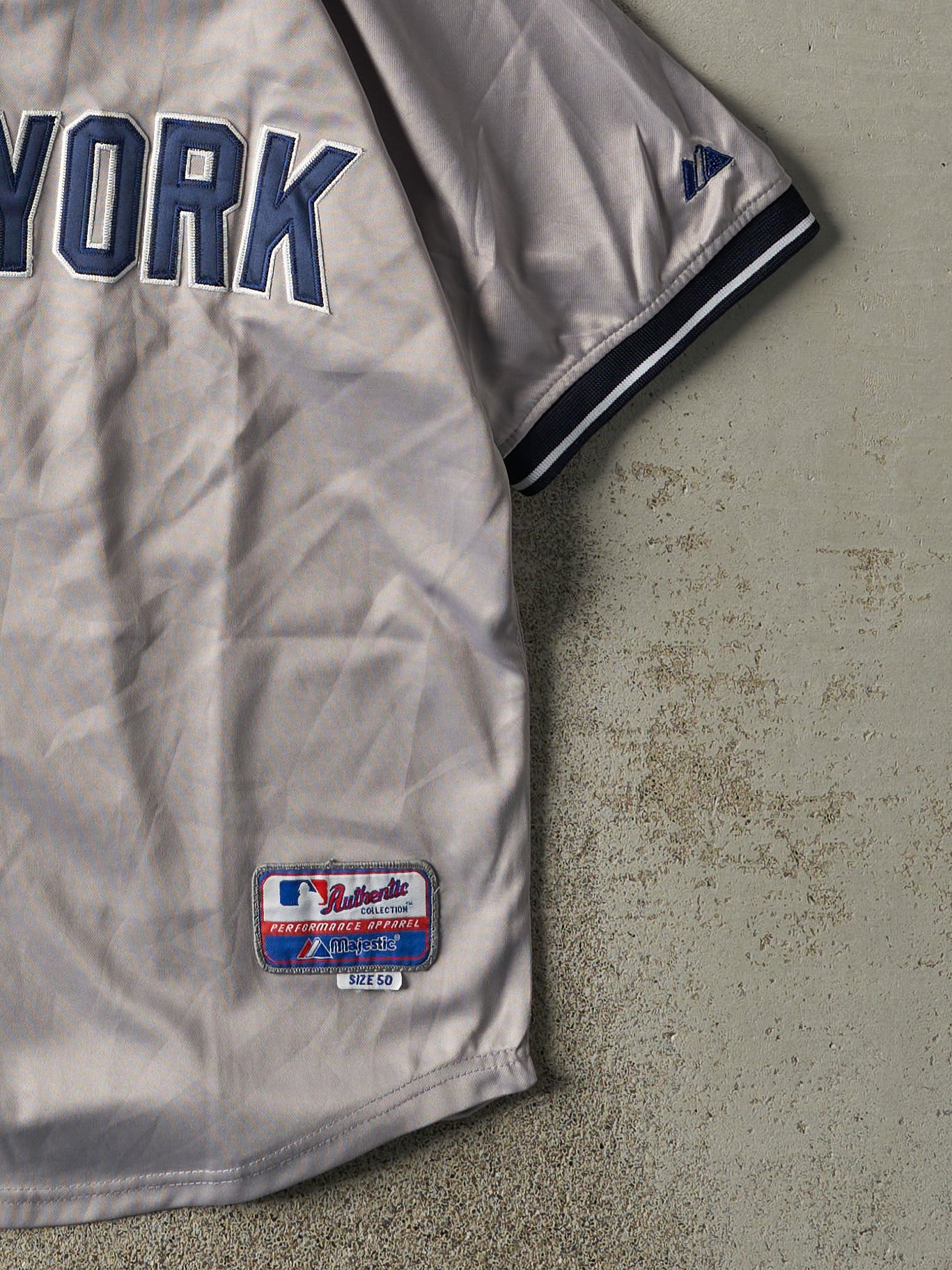 Vintage Y2K Grey #7 Player New York Yankees Jersey (LXL)