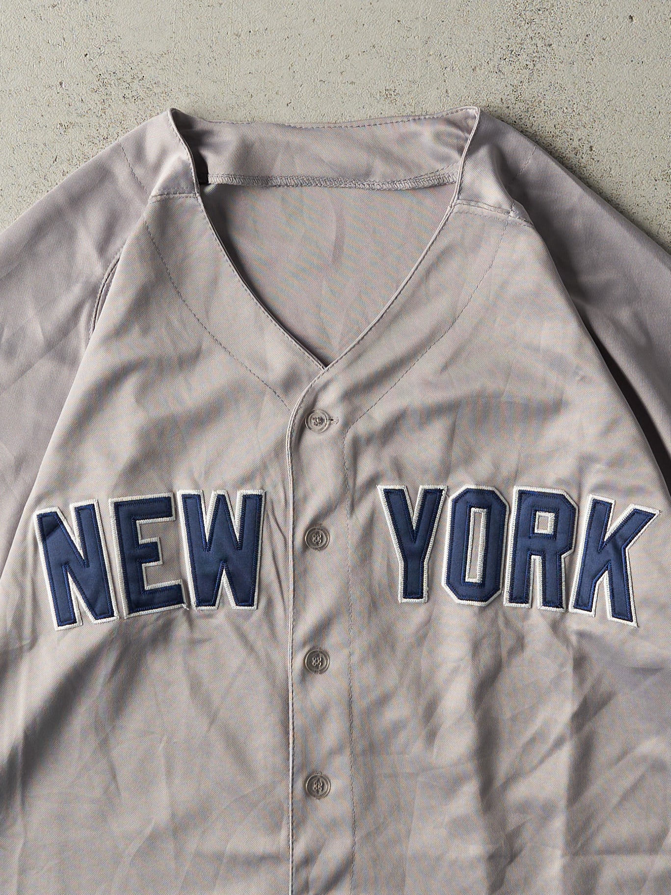 Vintage Y2K Grey #7 Player New York Yankees Jersey (LXL)