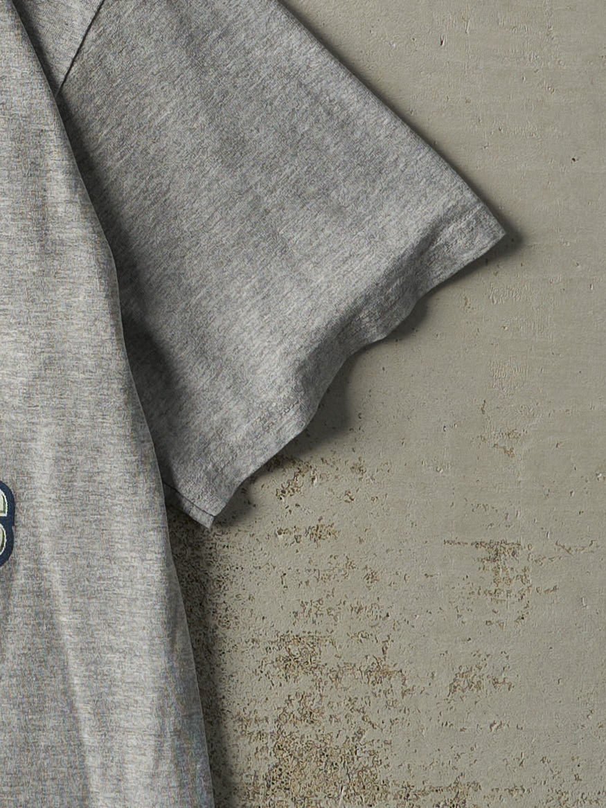 Vintage 00' Grey New York Yankees Subway Series Champions Tee (M/L)