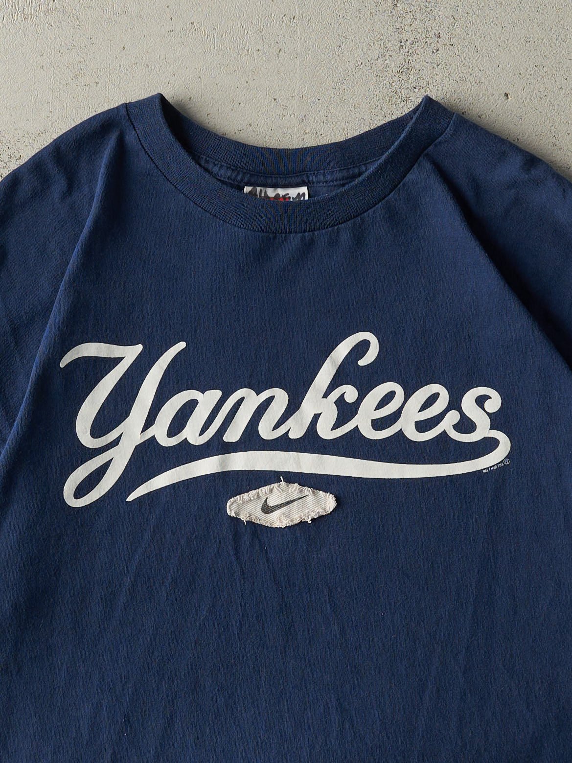 Vintage 06' Navy Blue New York Yankees Nike Tee (M)