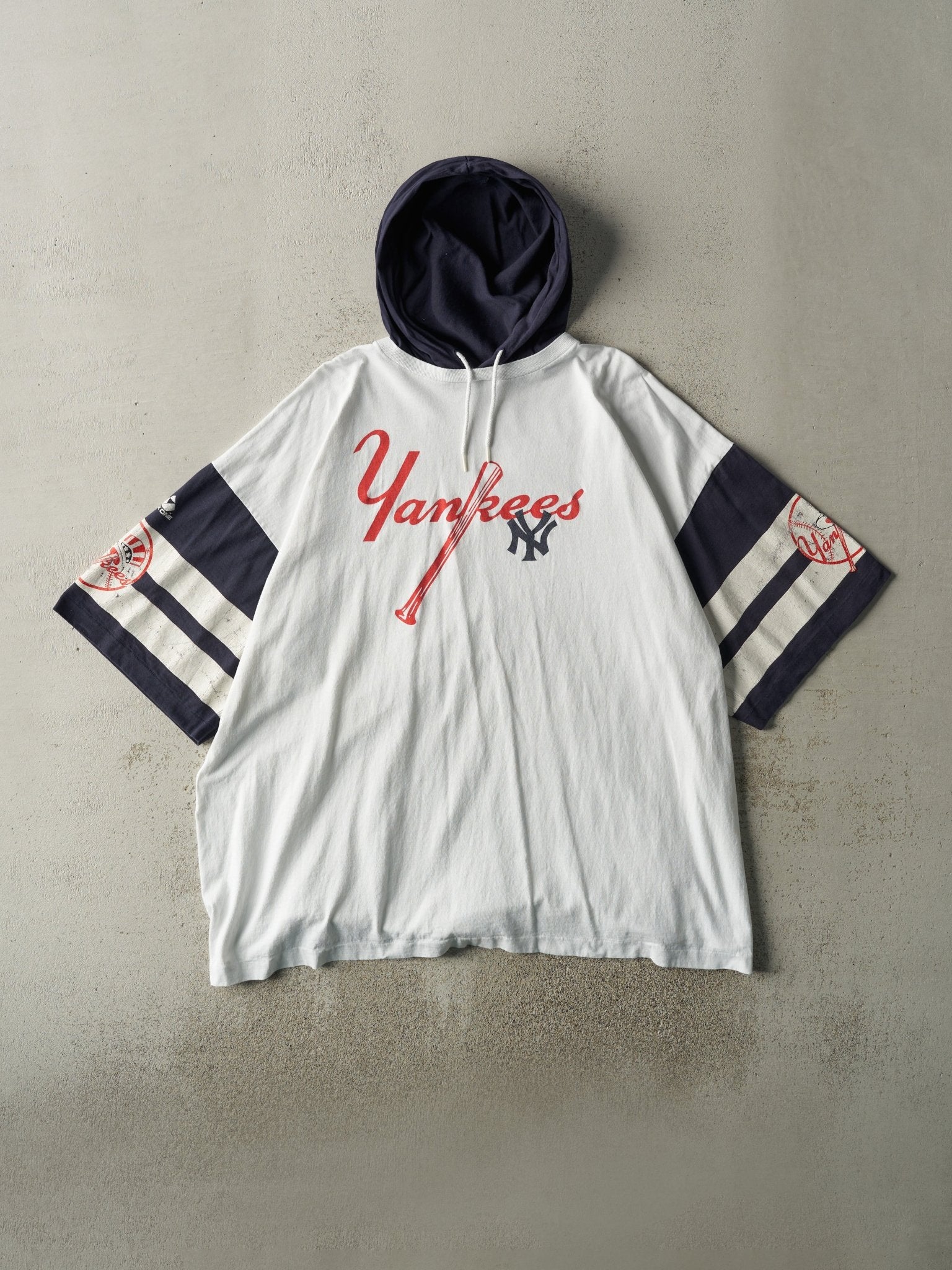 Vintage 90s White & Navy New York Yankees Hooded Tee (XL)