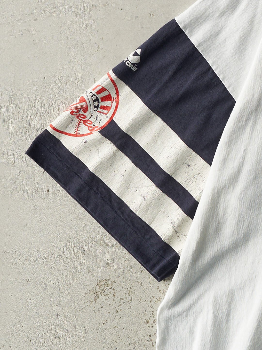 Vintage 90s White & Navy New York Yankees Hooded Tee (XL)
