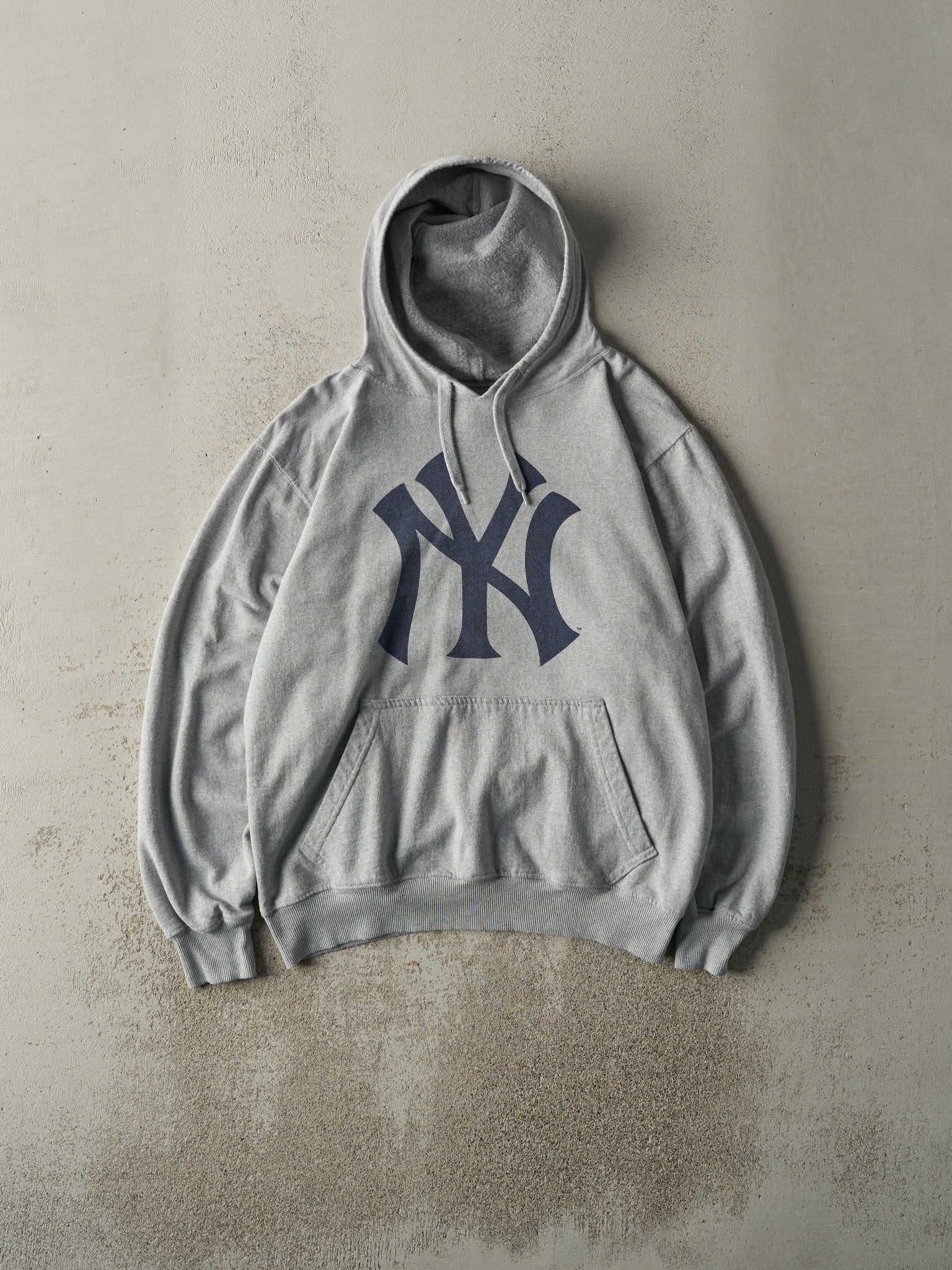 Vintage Y2K Grey New York Yankees Hoodie (L)