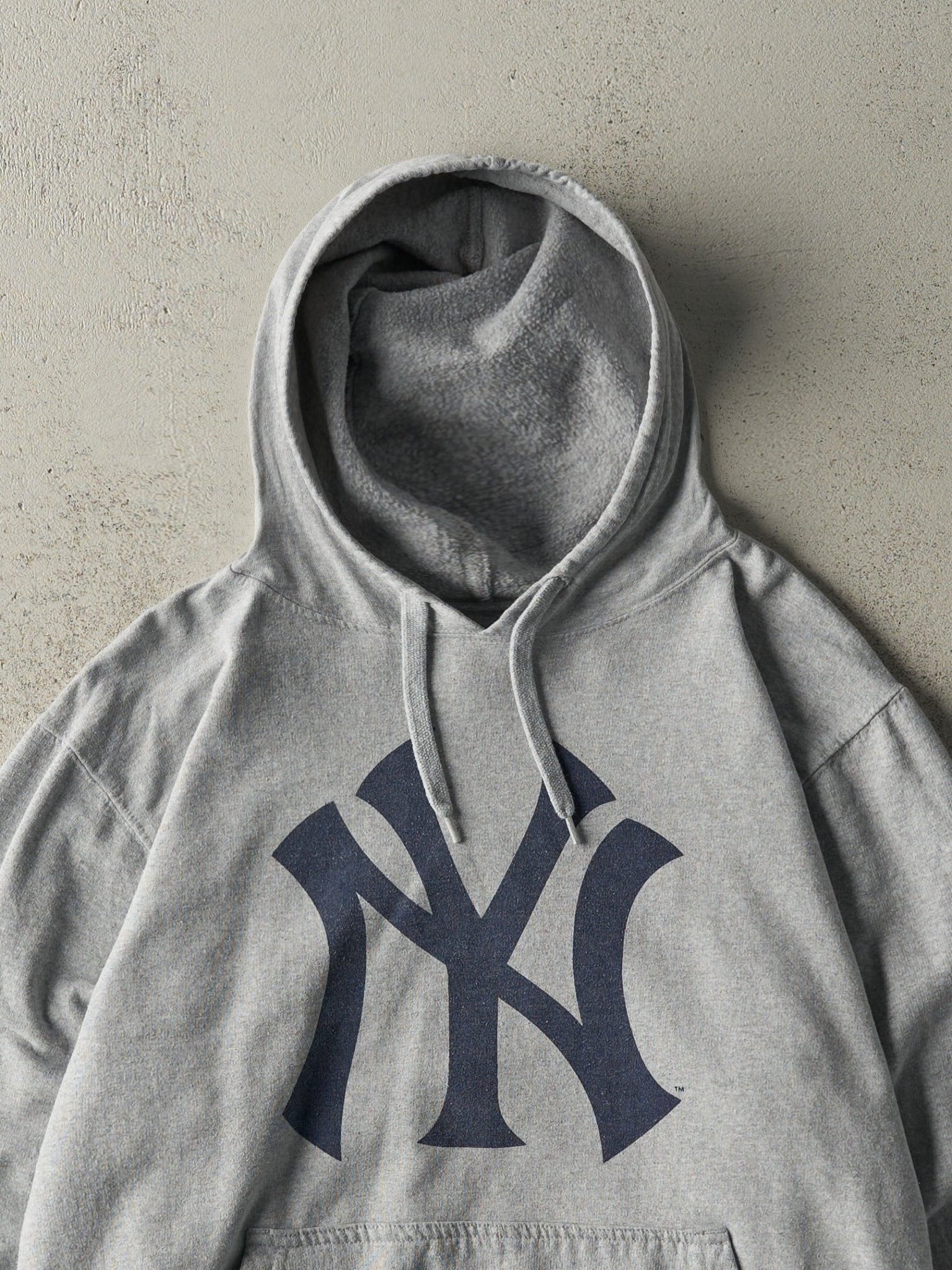 Vintage Y2K Grey New York Yankees Hoodie (L)