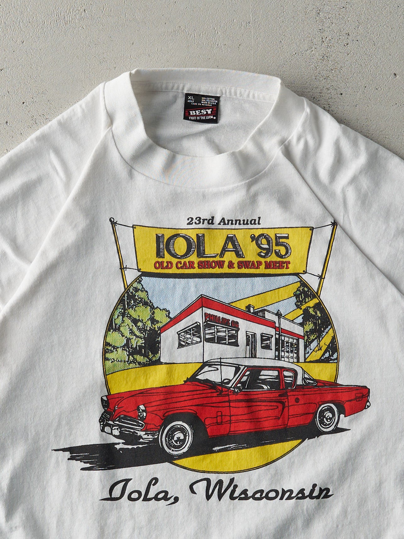 Vintage 95' White Iola Old Car Show Single Stitch Tee (L)