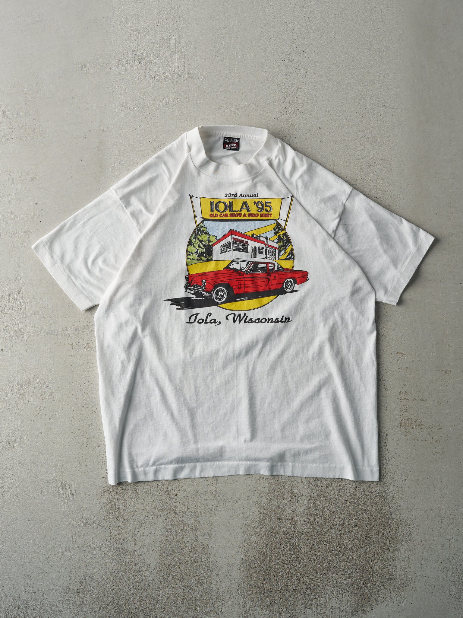 Vintage 95' White Iola Old Car Show Single Stitch Tee (L)