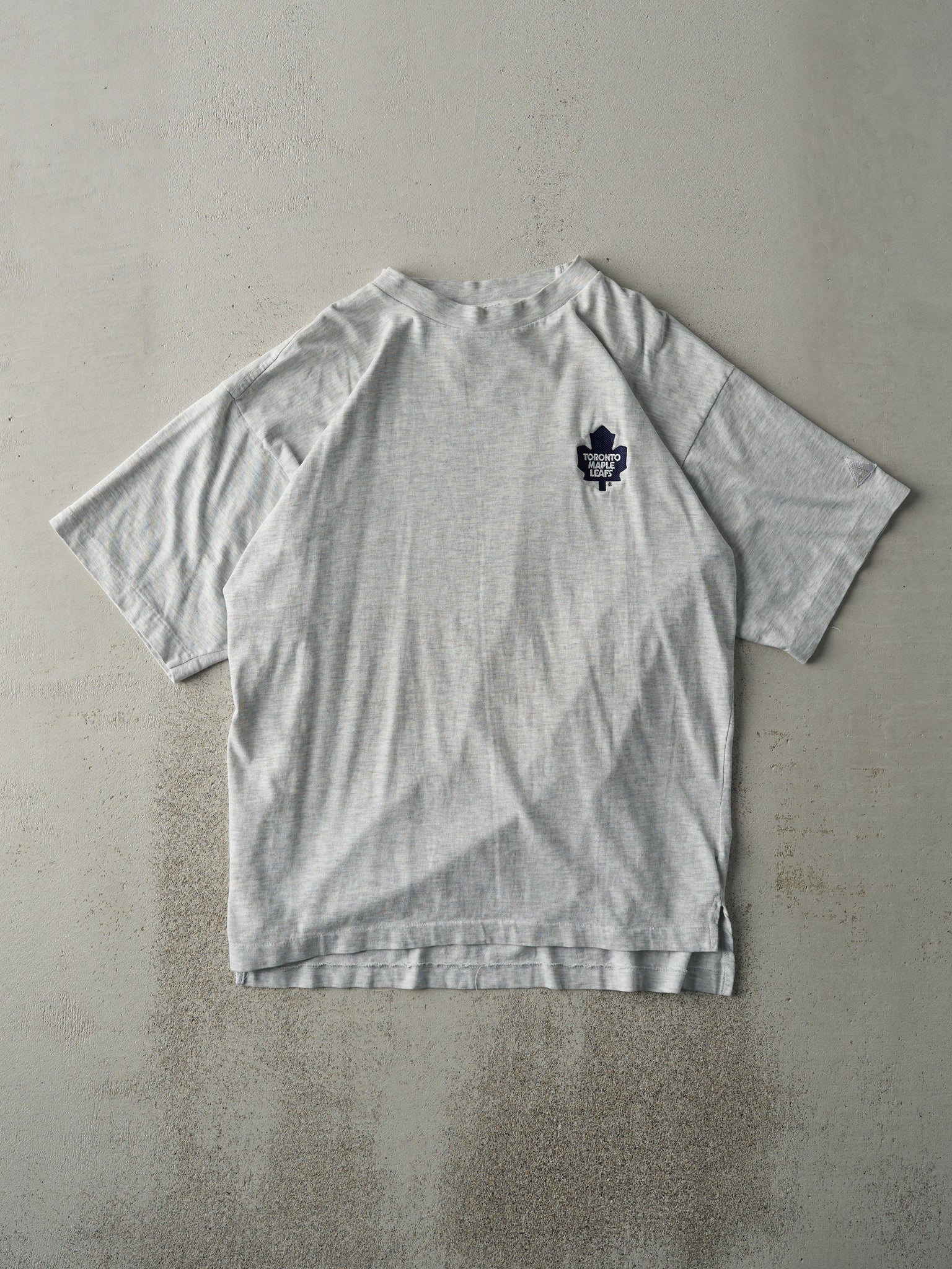 Vintage 90s Heather Grey Toronto Maple Leafs Embroidered Single Stitch Tee (M)