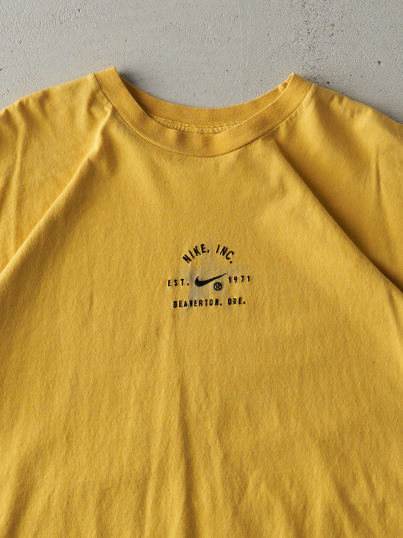 Vintage 90s Yellow Embroidered Nike Headquarters Tee (L)