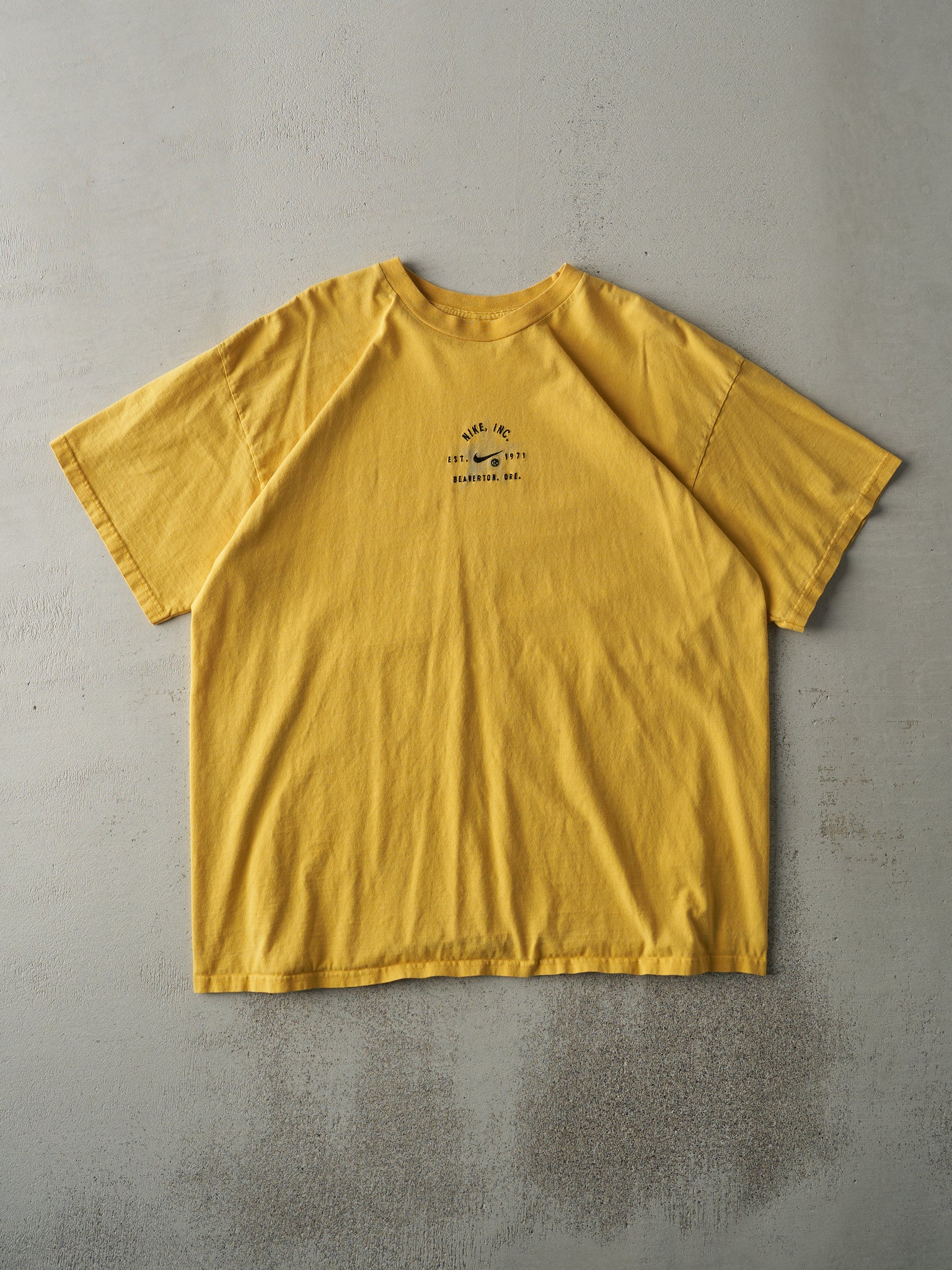 Vintage 90s Yellow Embroidered Nike Headquarters Tee (L)