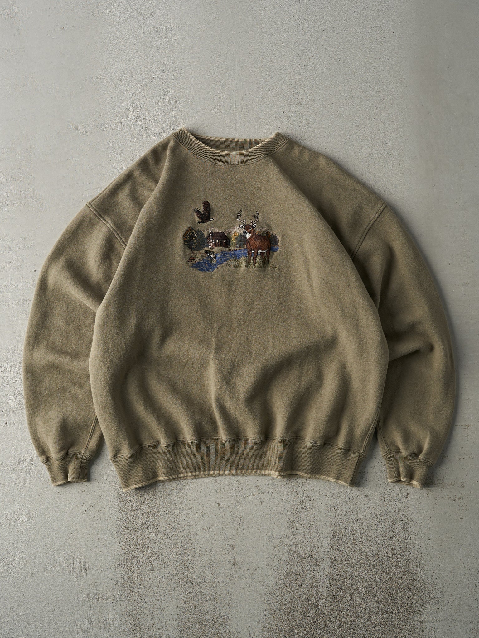 Vintage 90s Khaki Green Embroidered Nature Scene Boxy Crewneck (L)