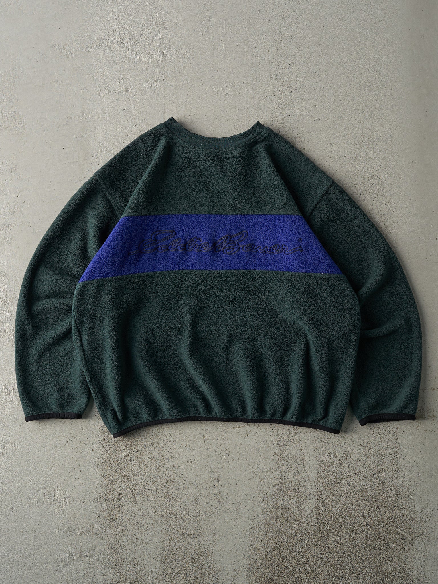 Vintage 90s Green and Blue Embroidered Eddie Bauer Fleece Crewneck (M)