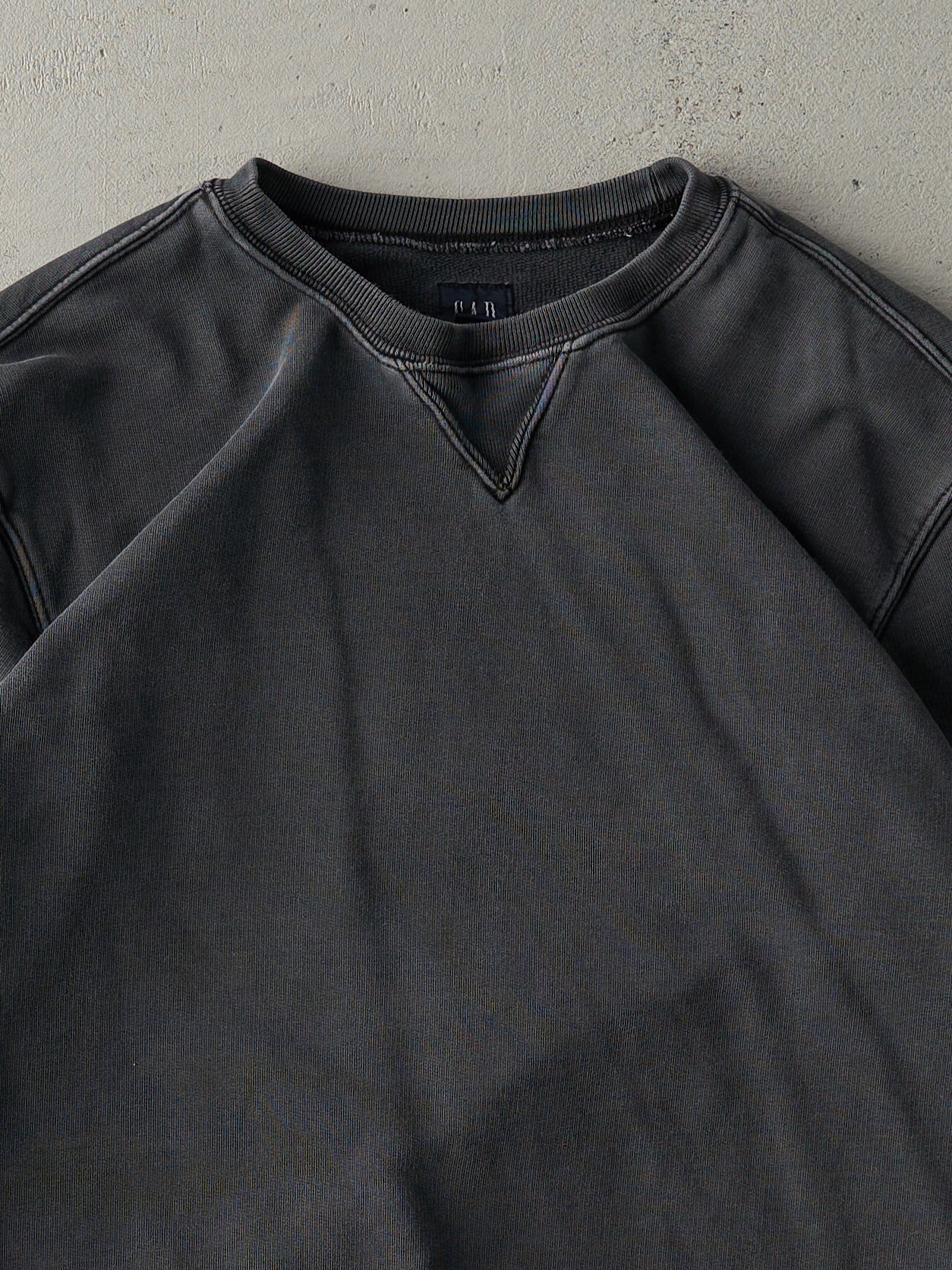 Vintage 90s Faded Black GAP Blank Crewneck (M)