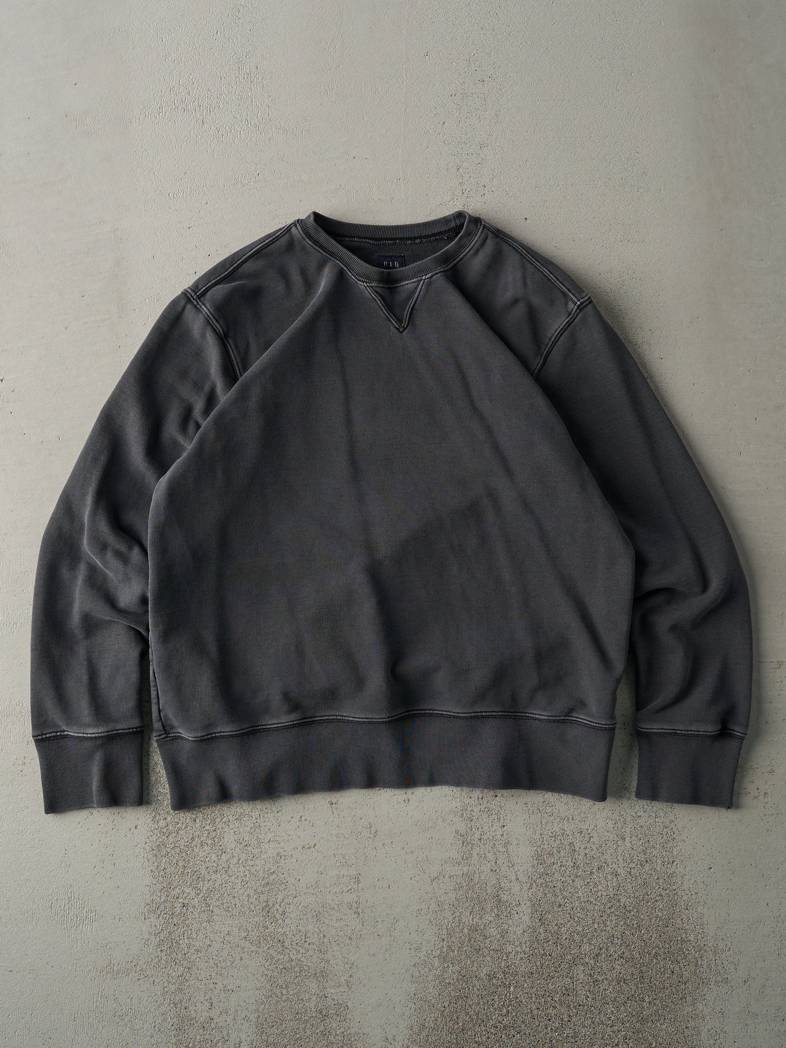 Vintage 90s Faded Black GAP Blank Crewneck (M)