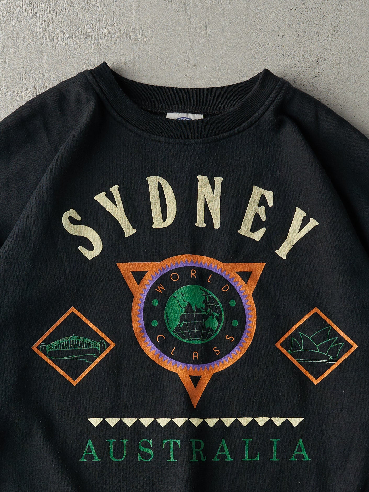 Vintage 90s Black Sydney Australia Crewneck (L/XL)