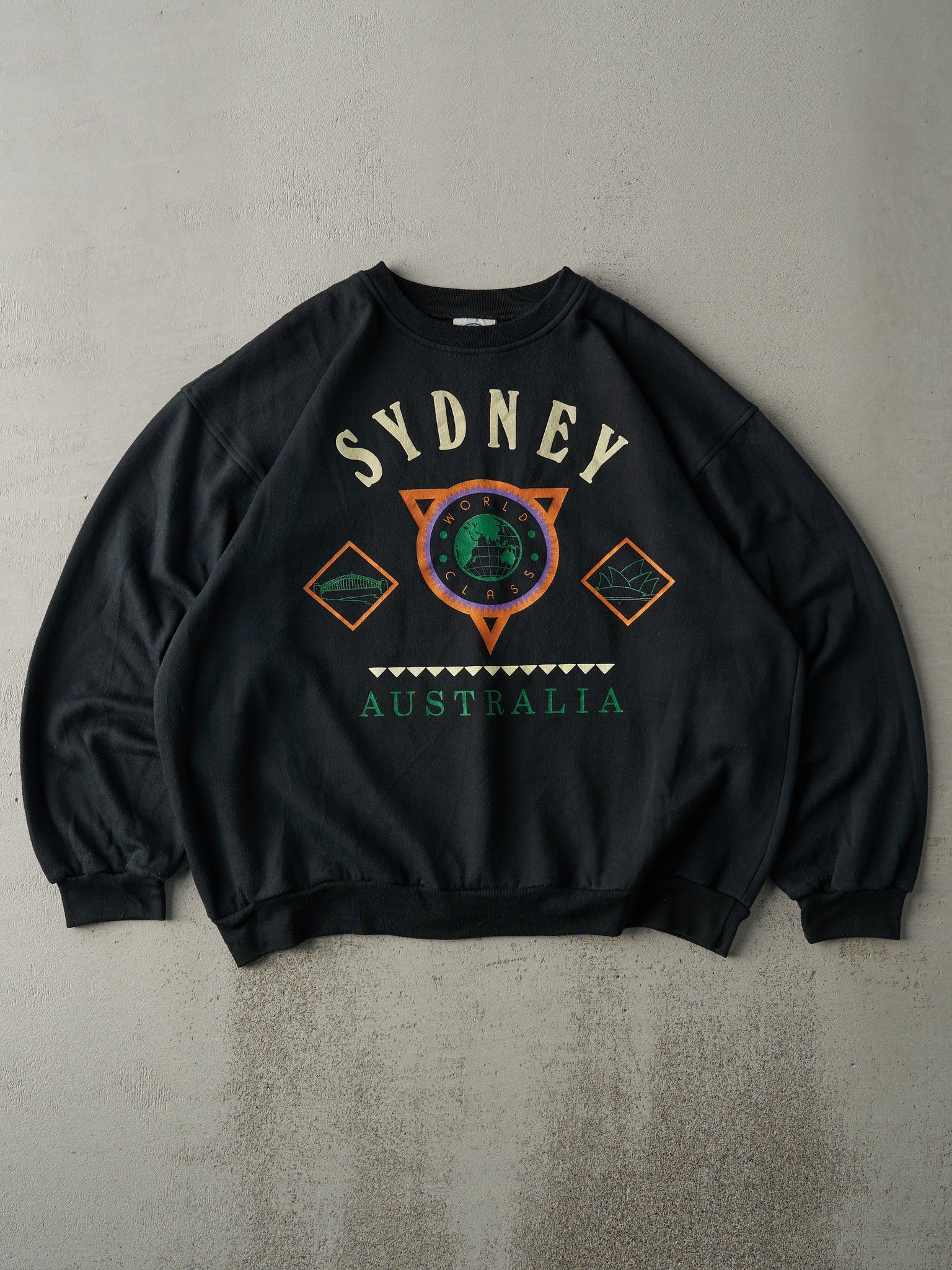 Vintage 90s Black Sydney Australia Crewneck (L/XL)