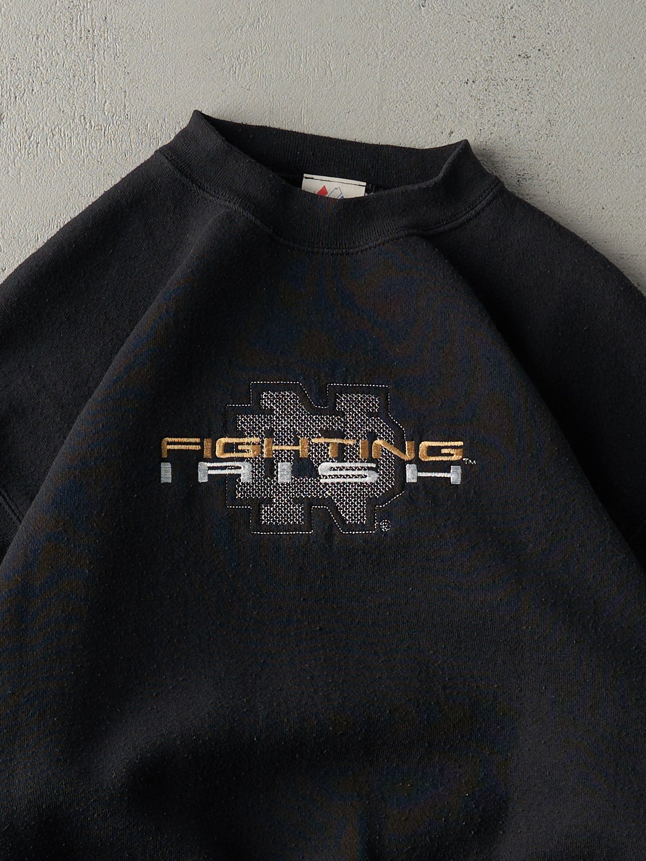 Vintage 90s Black Embroidered Notre Dame Fighting Irish Crewneck (M)