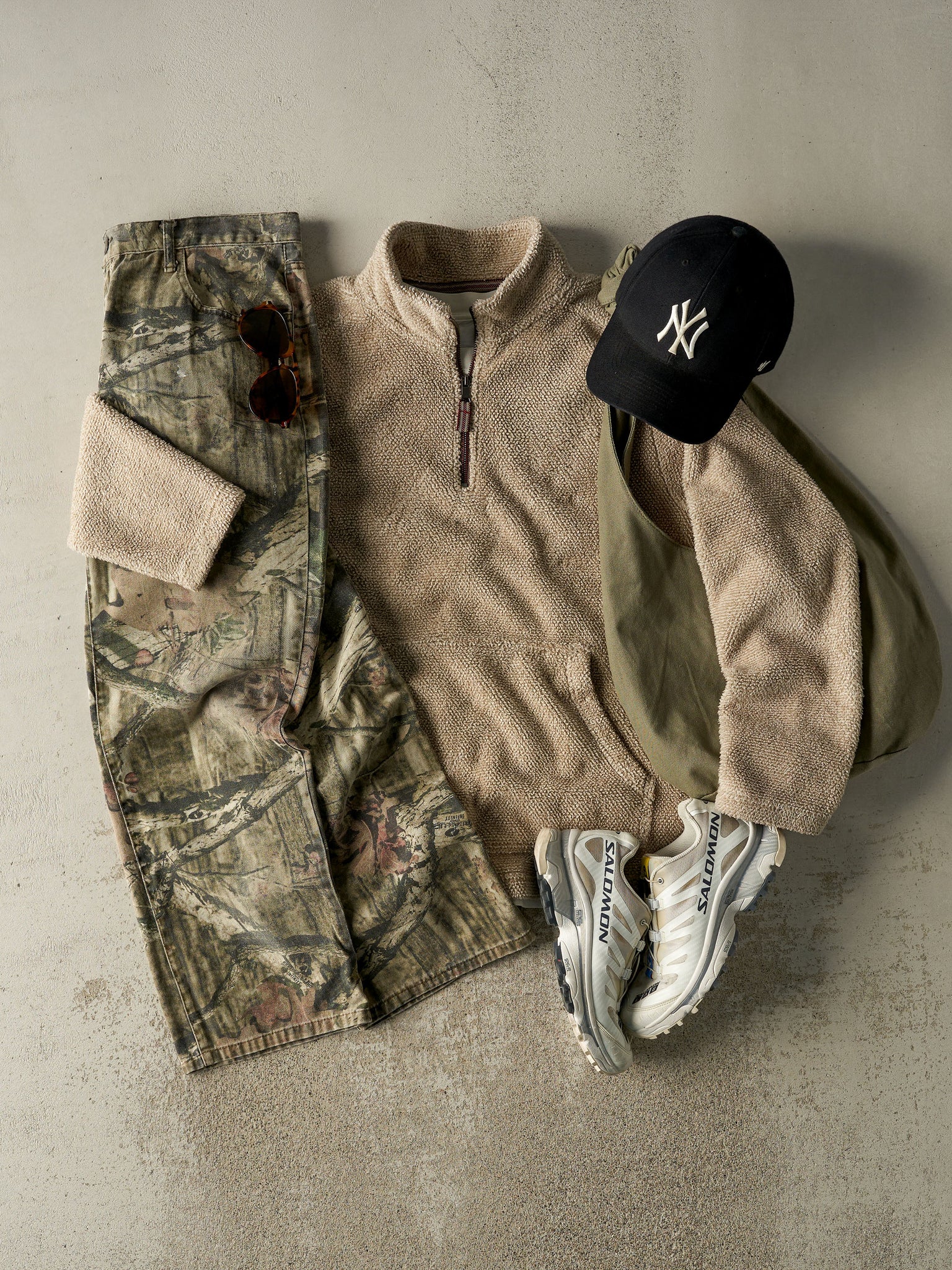 Vintage Y2K Camo Mossy Oak Pants (35x28.5)