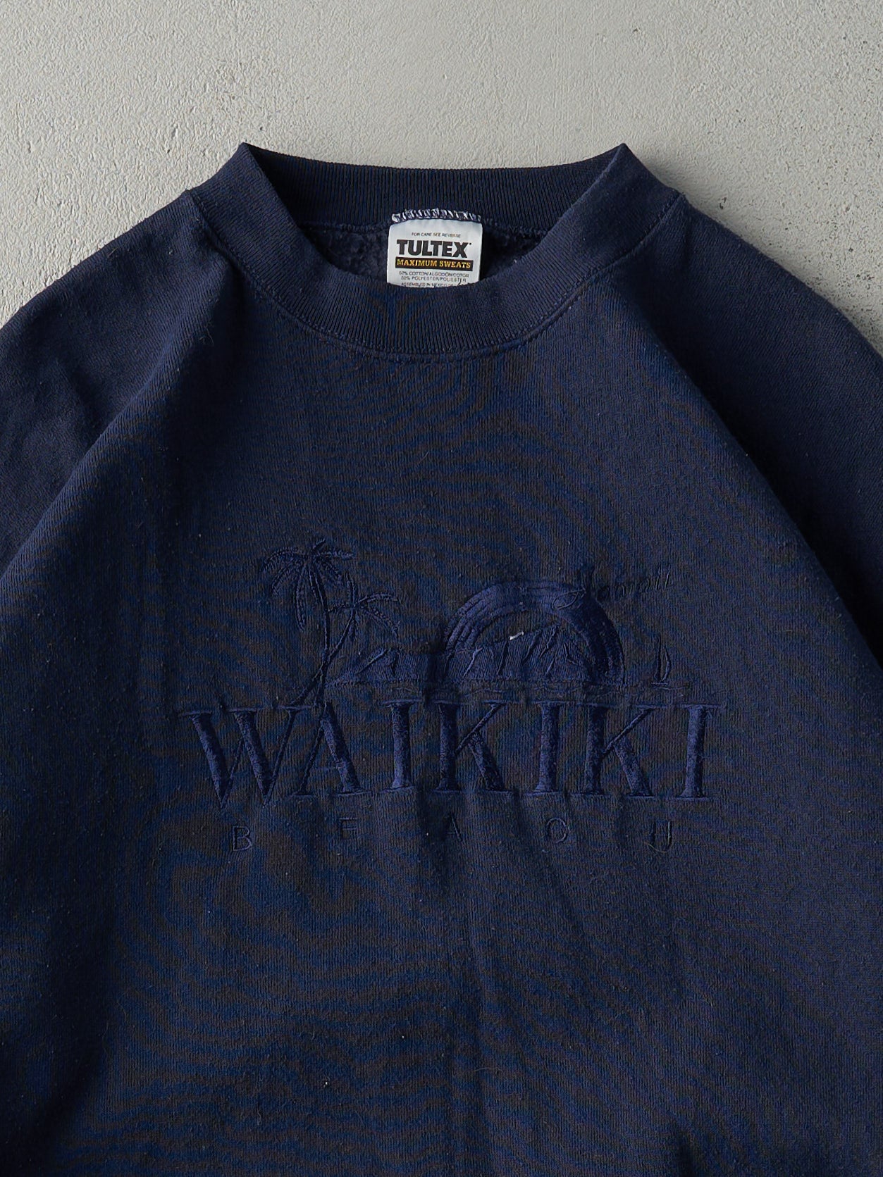 Vintage 90s Navy Blue Waikiki Beach Hawaii Embroidered Crewneck (L)