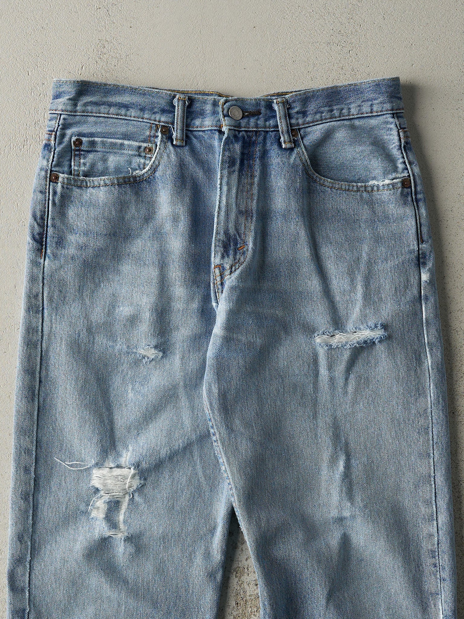 Vintage Y2K Light Wash Levi's 505 Jeans (32x29)