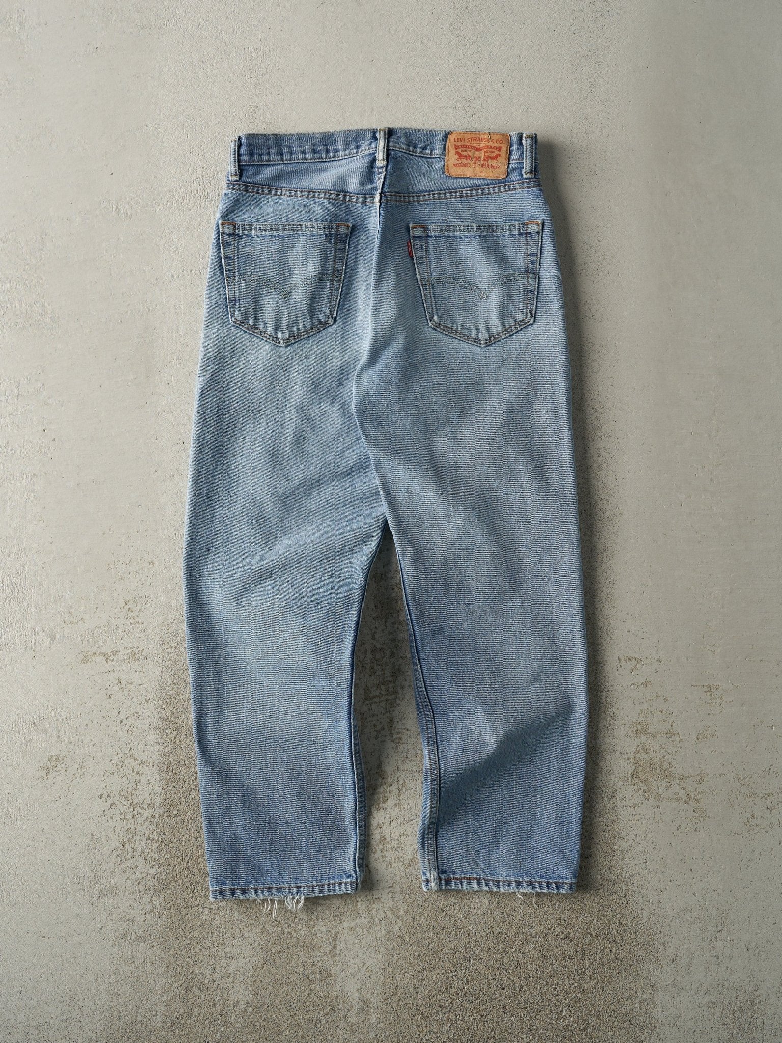 Vintage Y2K Light Wash Levi's 505 Jeans (32x29)
