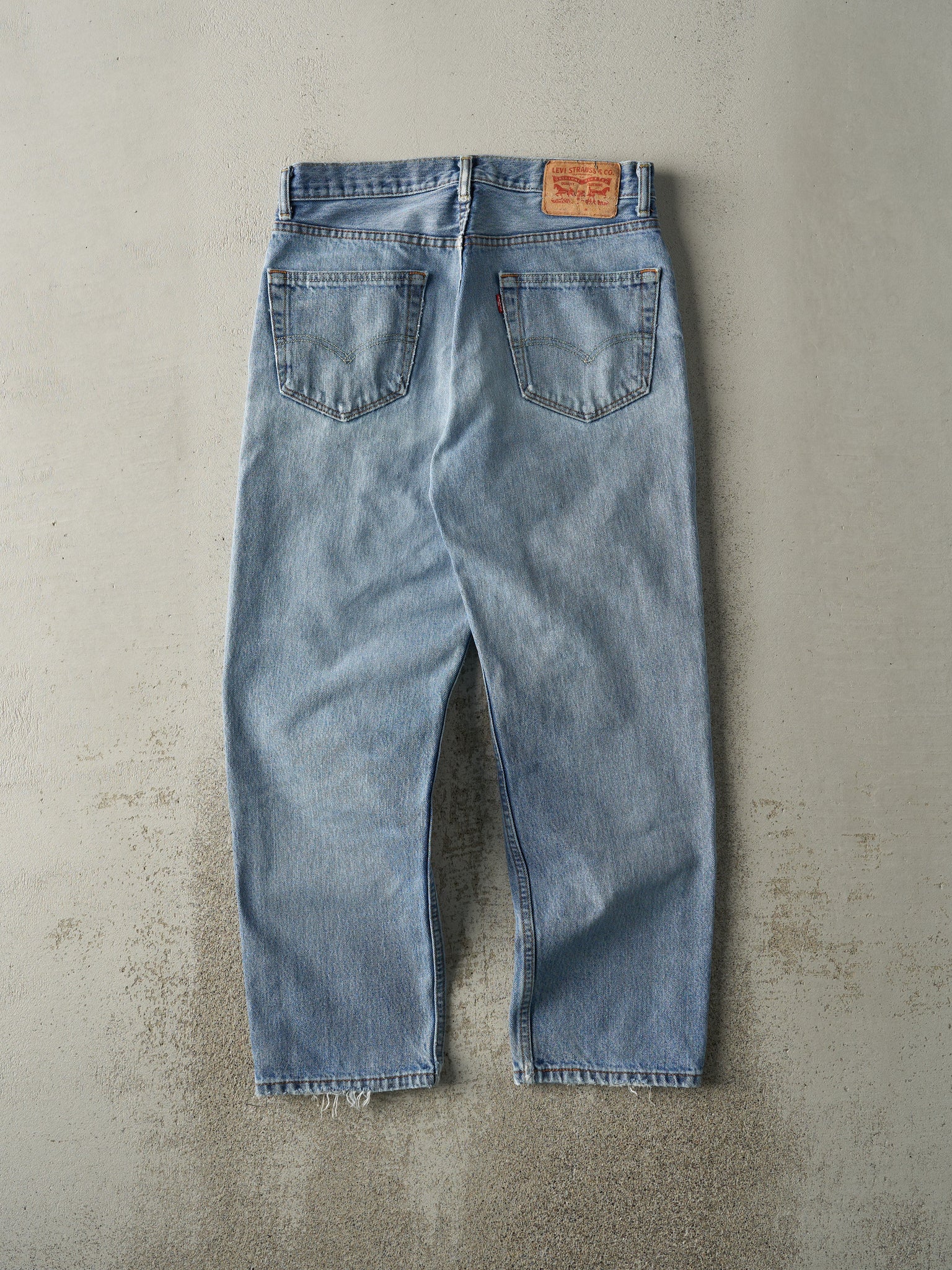 Vintage Y2K Light Wash Levi's 505 Jeans (32x29)