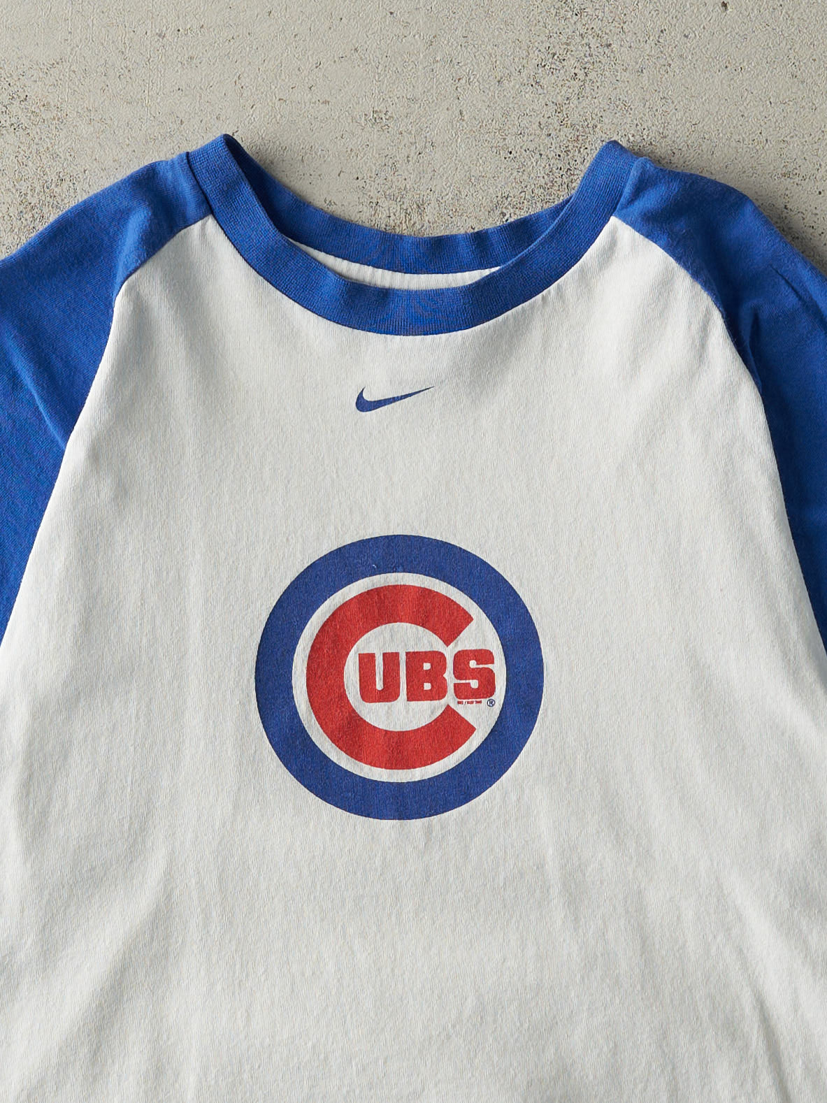 Vintage 08' White & Blue Chicago Cubs Nike Half Sleeve Baseball Shirt (M)