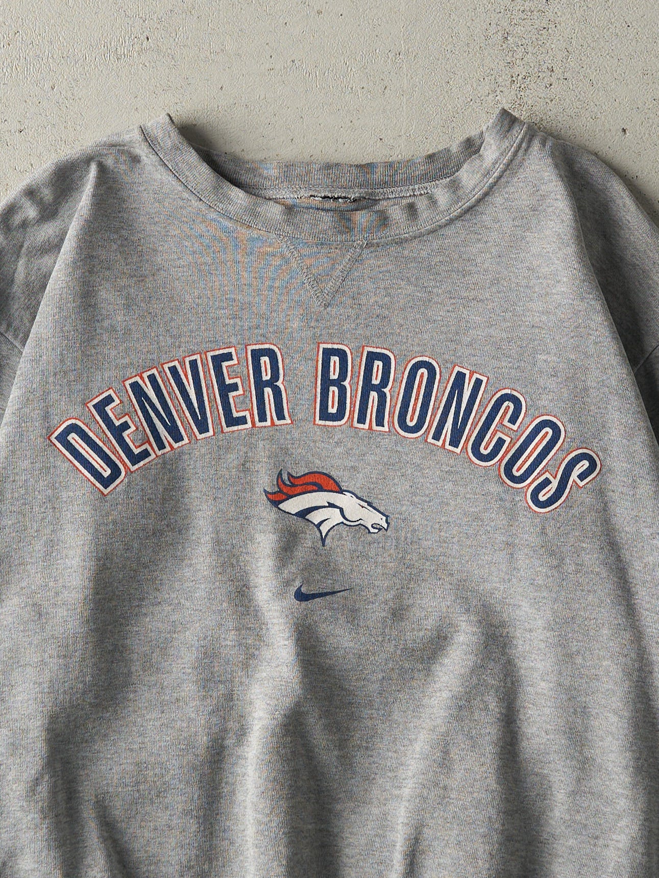 Vintage Y2K Grey Denver Broncos Nike Boxy Crewneck (M)