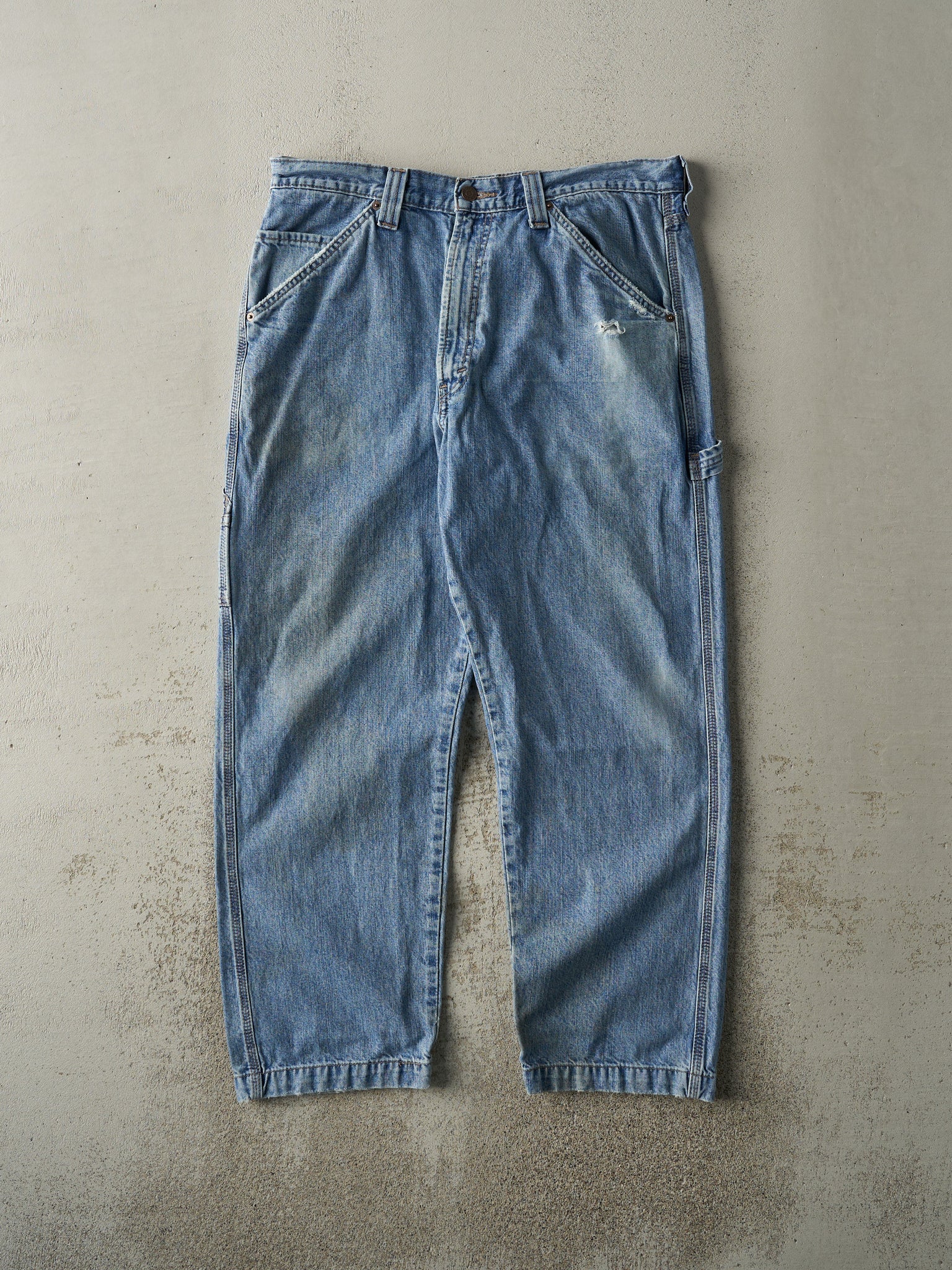 Vintage Y2K Light Wash Levi's Carpenter Jeans (35.5x28)