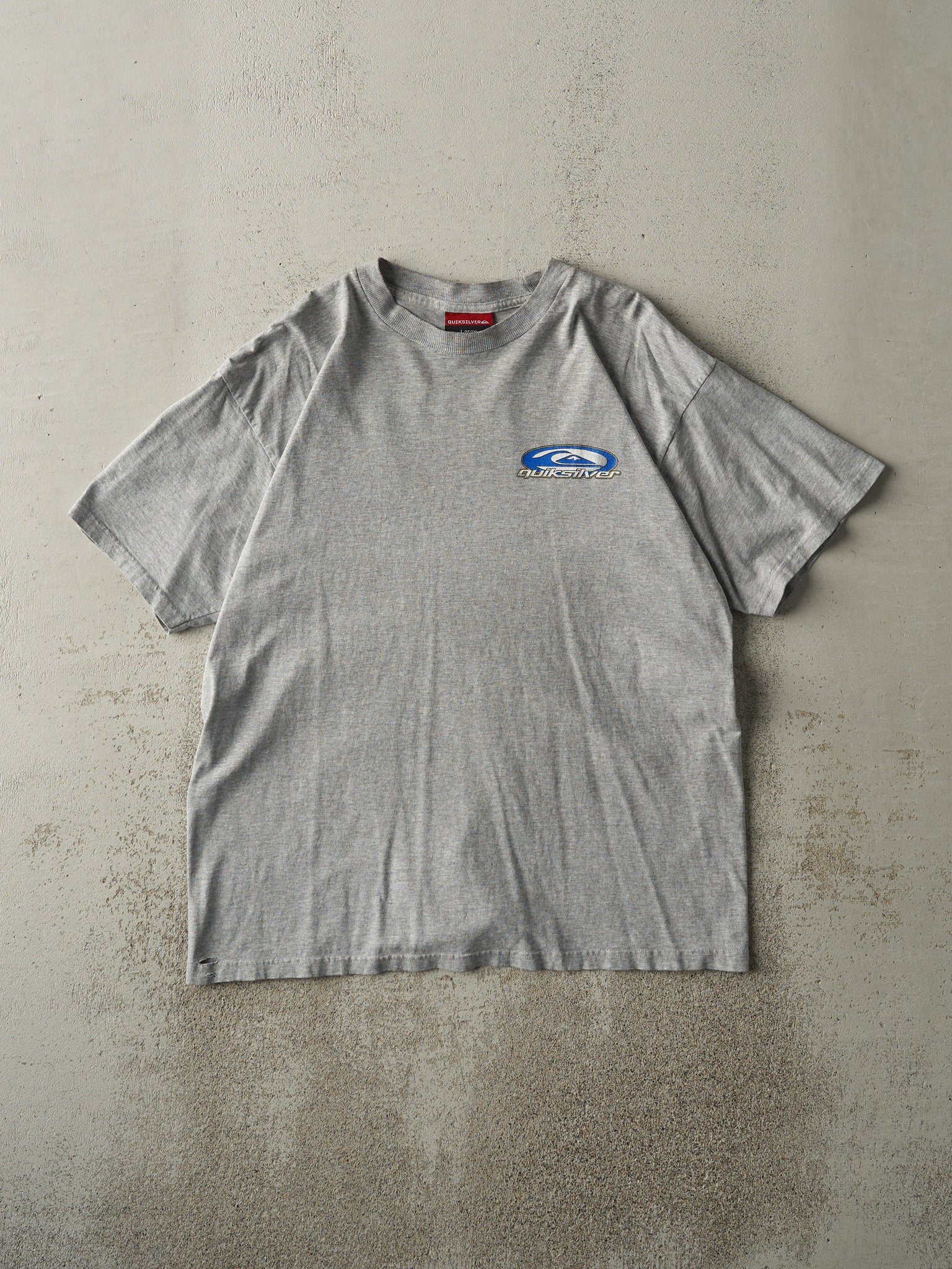 Vintage Y2K Grey Quiksilver Logo Tee (M)