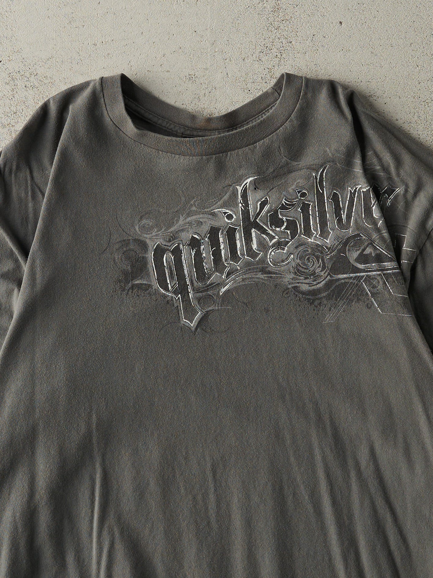 Vintage Y2K Charcoal Grey Quiksilver Long Sleeve (L)