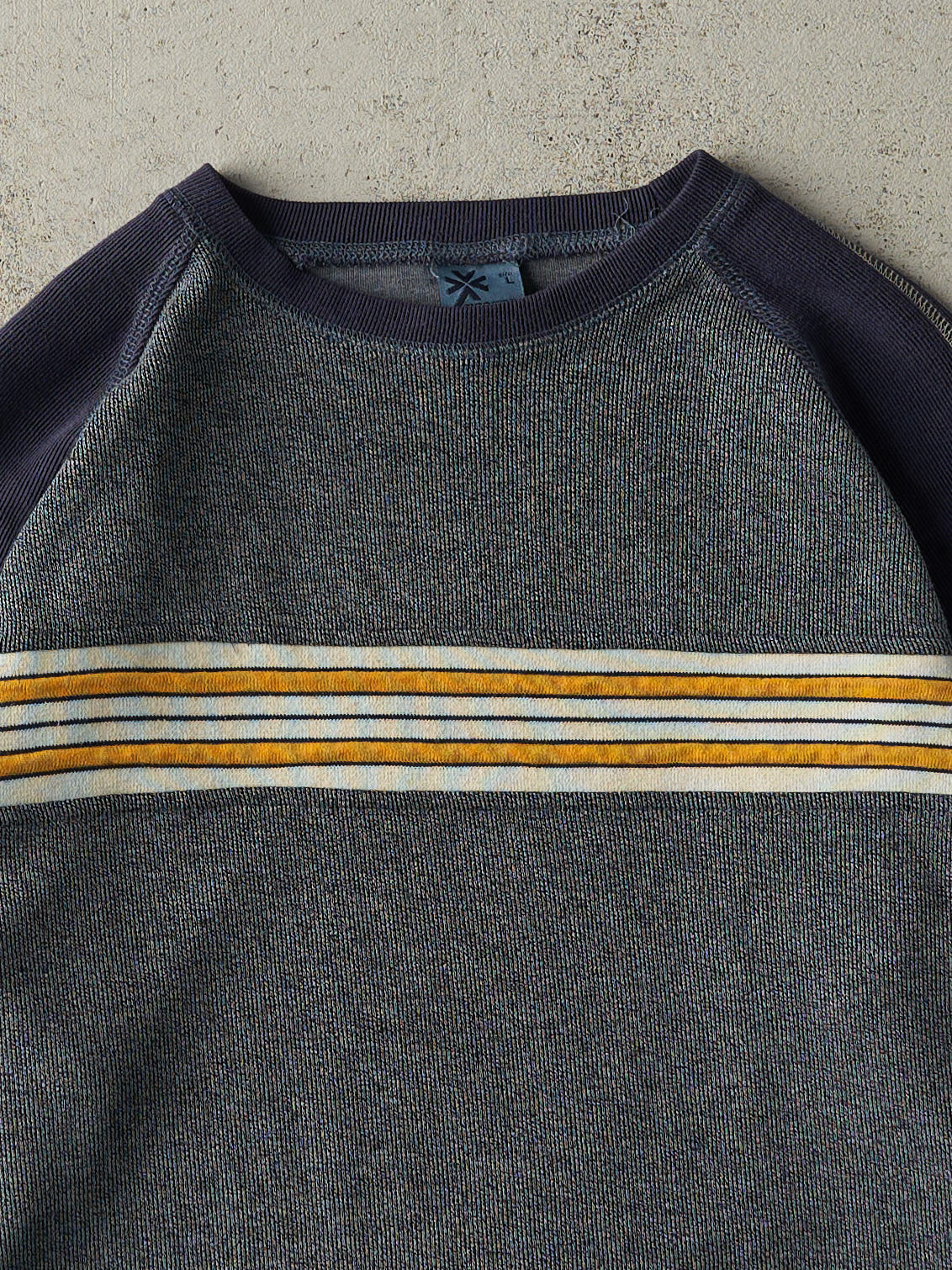 Vintage Y2K Navy Blue & Grey Thermal Long Sleeve (M)