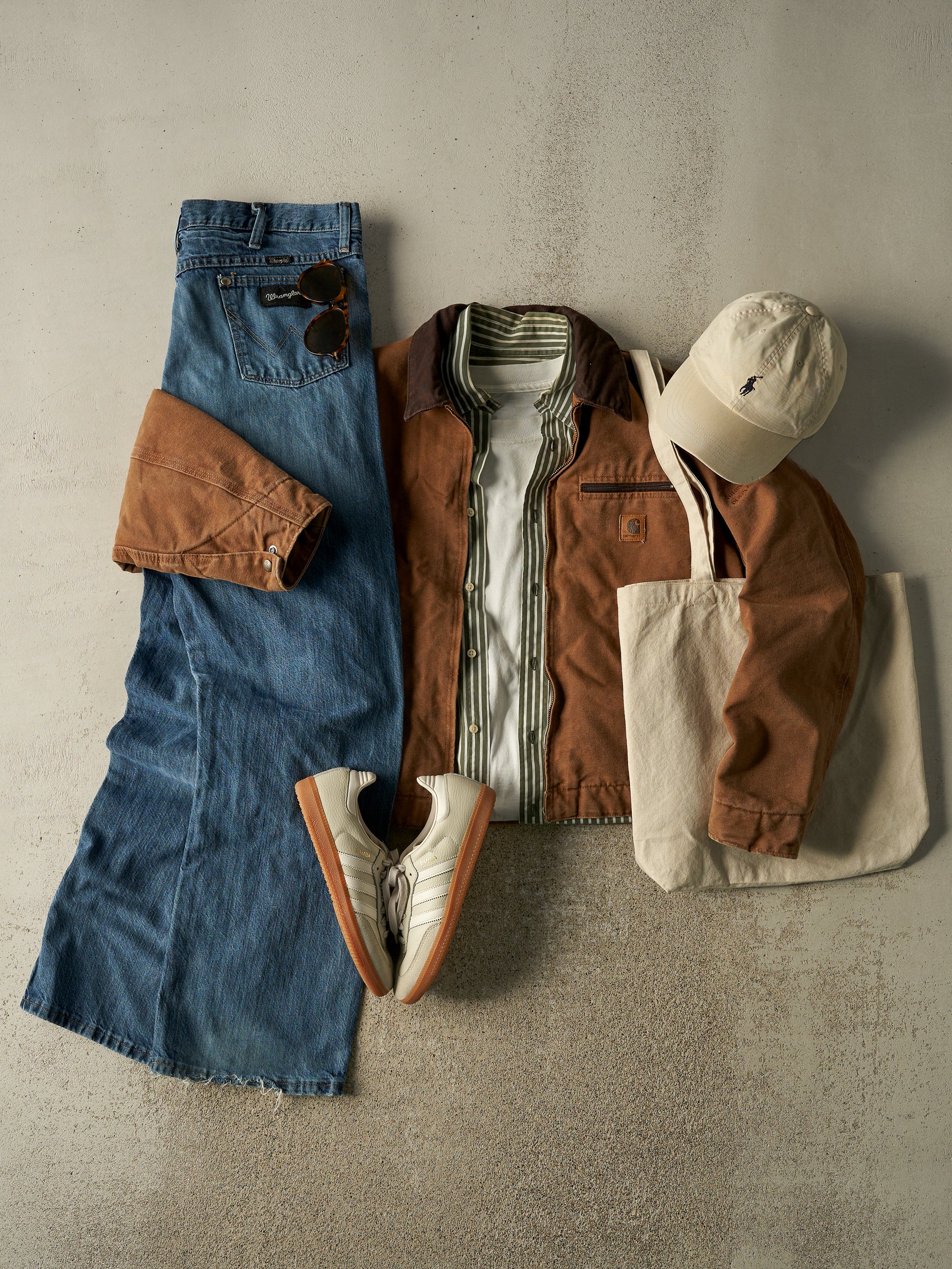 Vintage Y2K Dark Wash Wrangler Jeans (35x34)