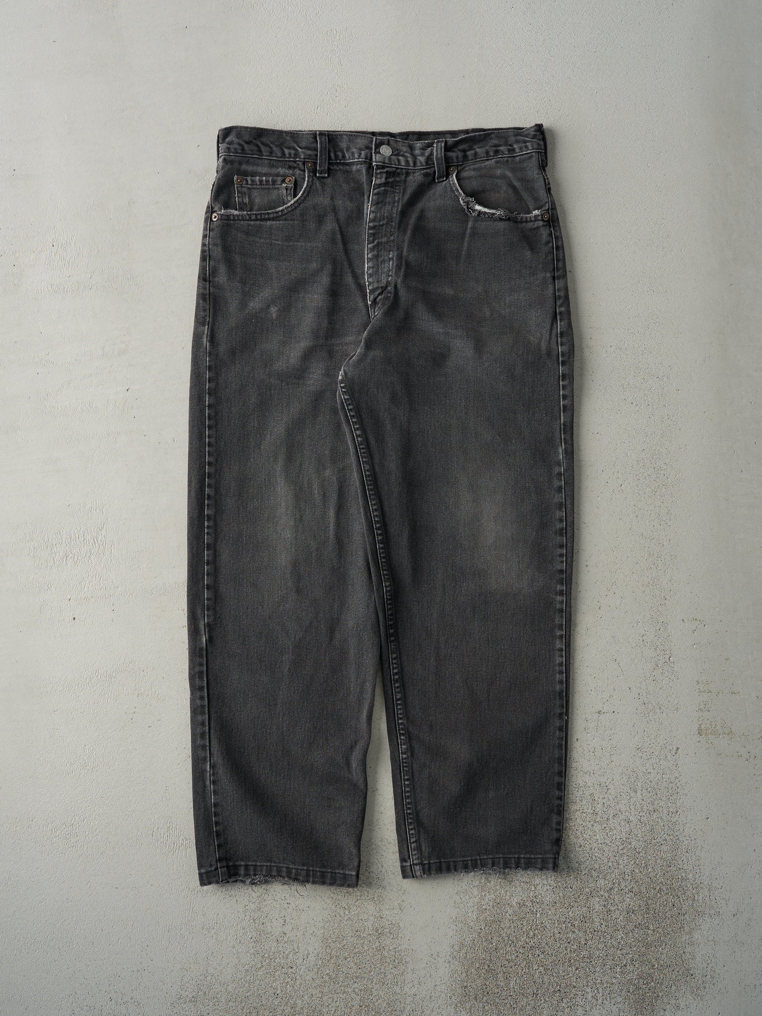 Vintage 90s Faded Black Levi's 550 Denim Pants (35x28)