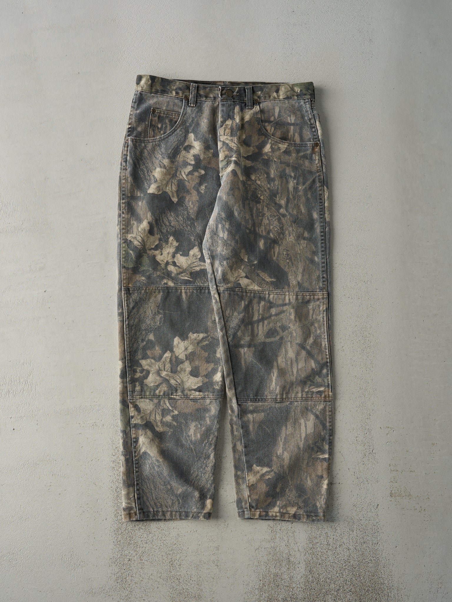 Vintage 90s Brown Camo Wrangler x Mossy Oak Double Knee Denim Pants (31x28)