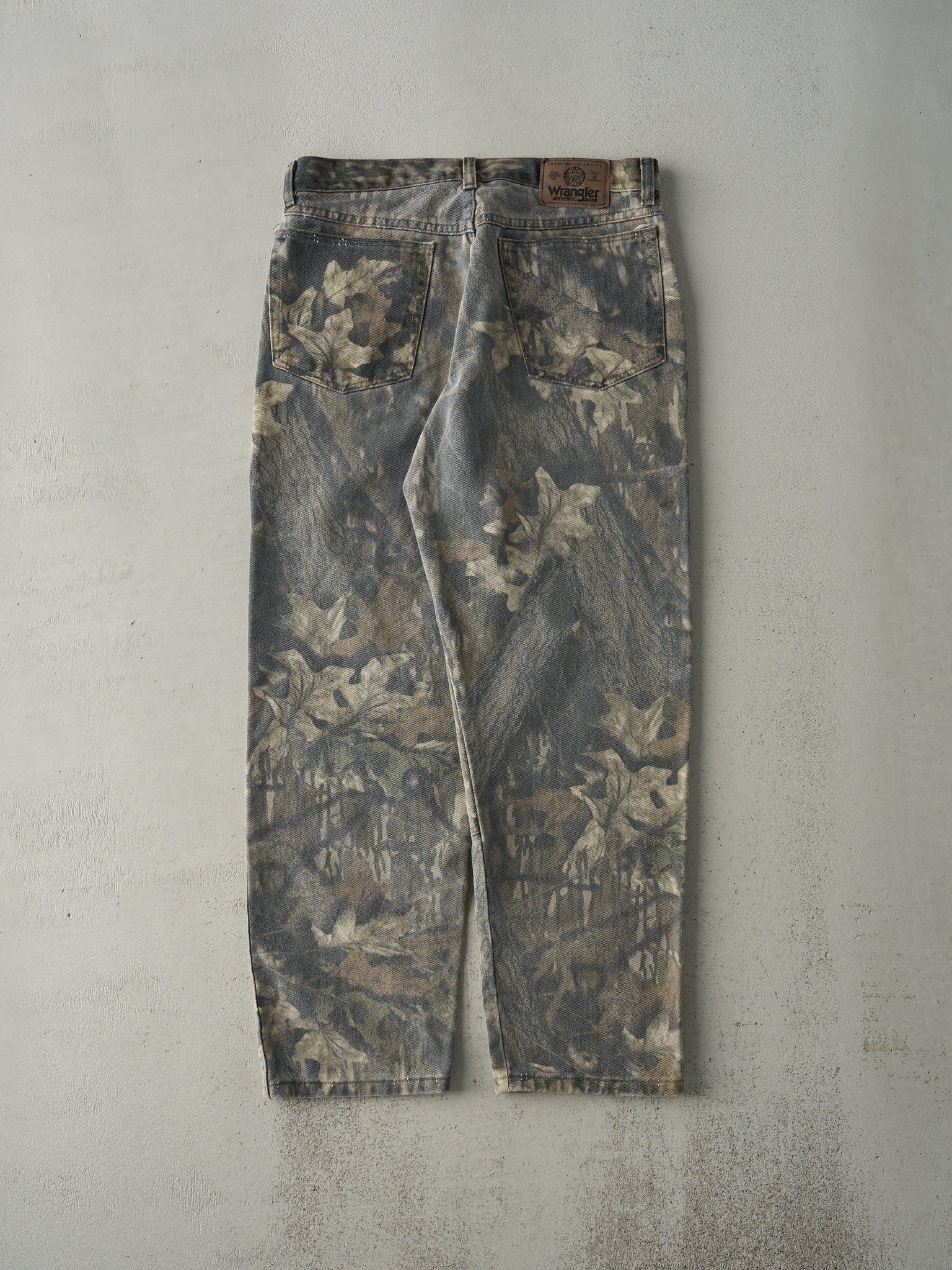 Vintage 90s Brown Camo Wrangler x Mossy Oak Double Knee Denim Pants (31x28)