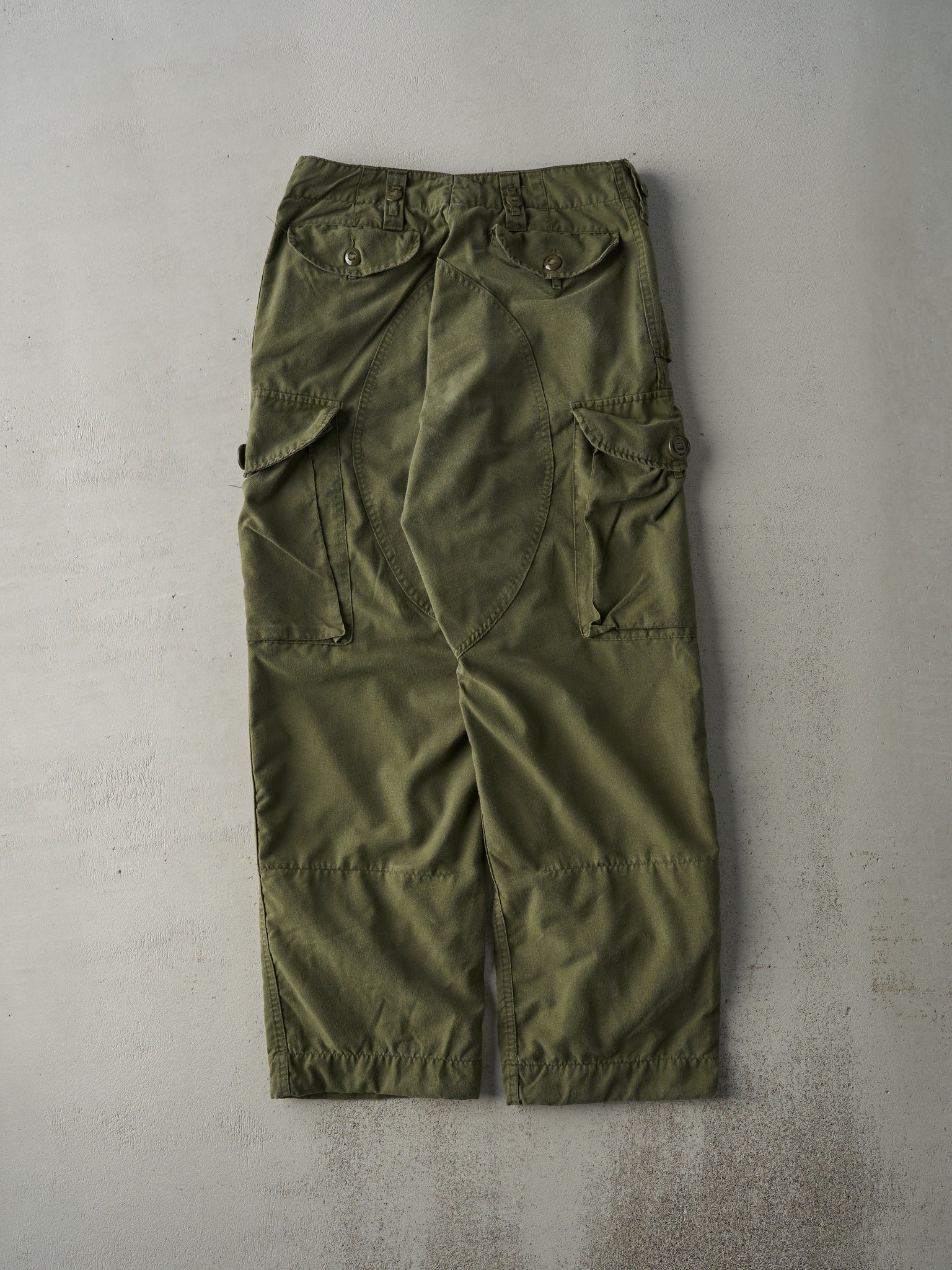 Vintage 98' Army Green Parachute Military Pants (31x28.5)