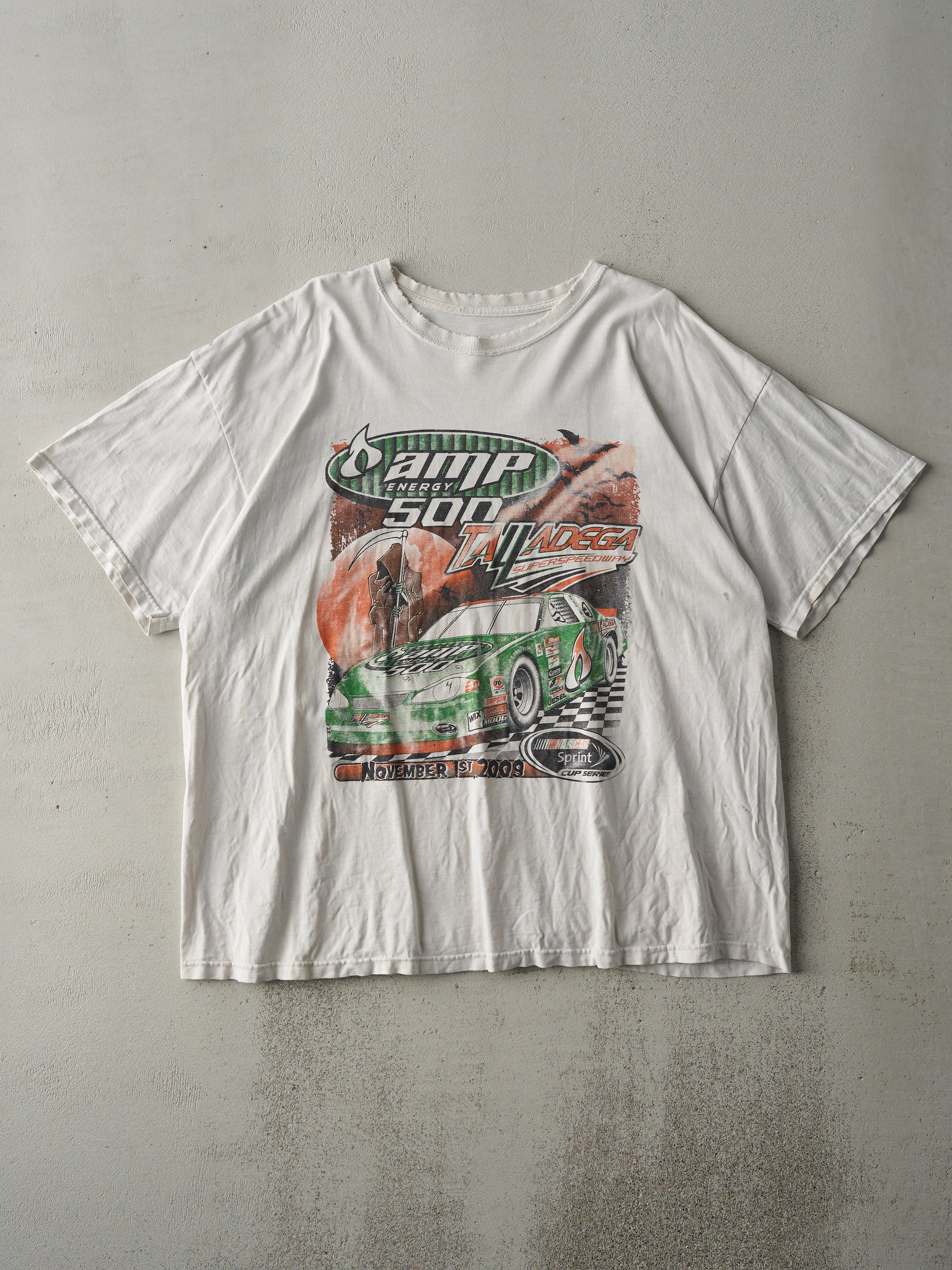 Vintage 09' White AMP 500 Energy Nascar Racing Tee (L)