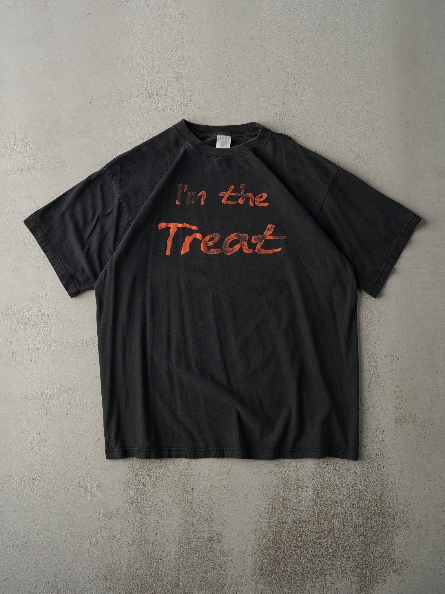 Vintage 90s Faded Black "I'm the Treat" Tee (L)