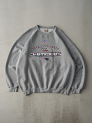 Vintage 02' Heather Grey New England Patriots Super Bowl Champions Crewneck (XL)