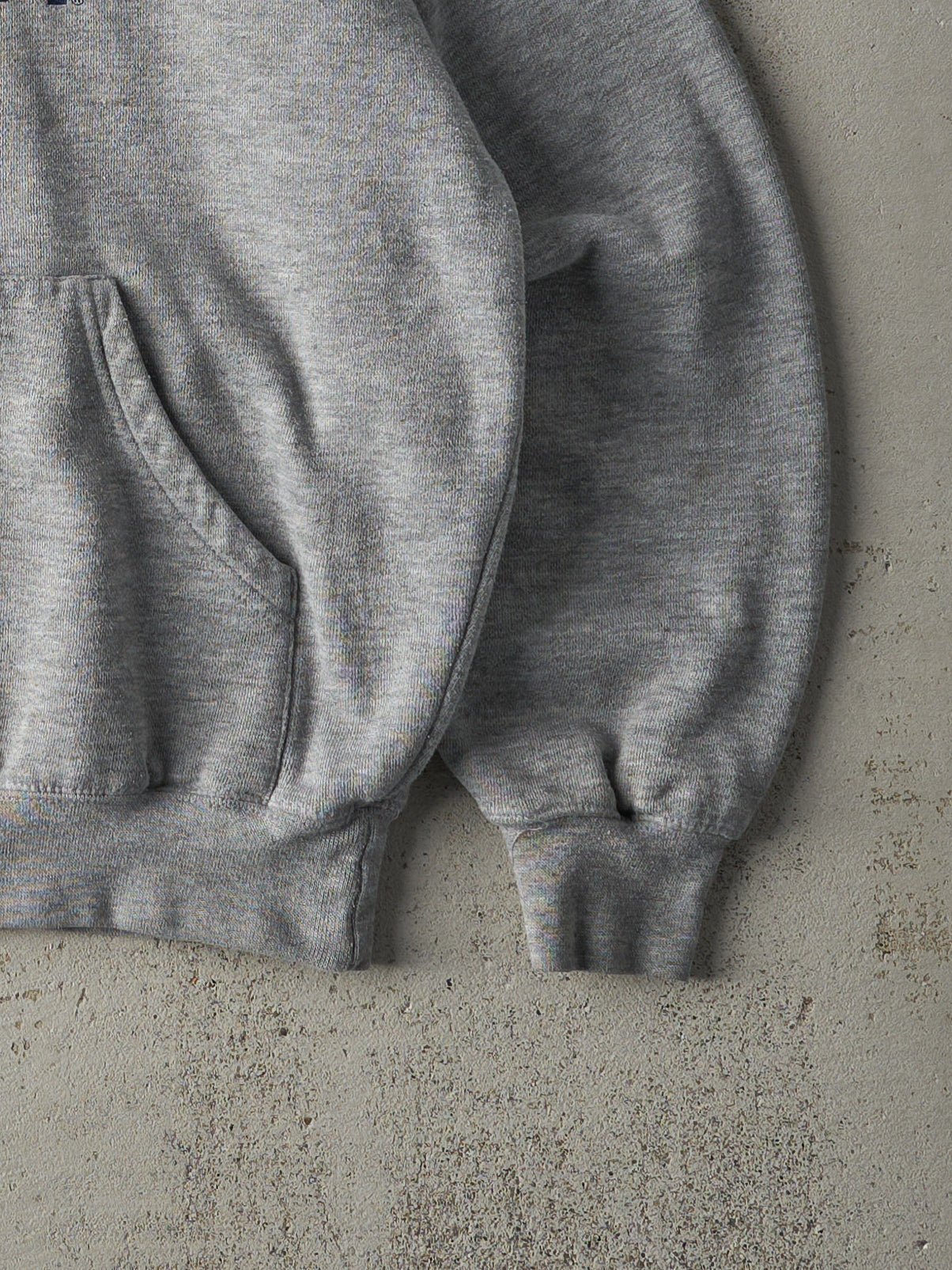 Vintage Y2K Grey George Washington University Hoodie (M)