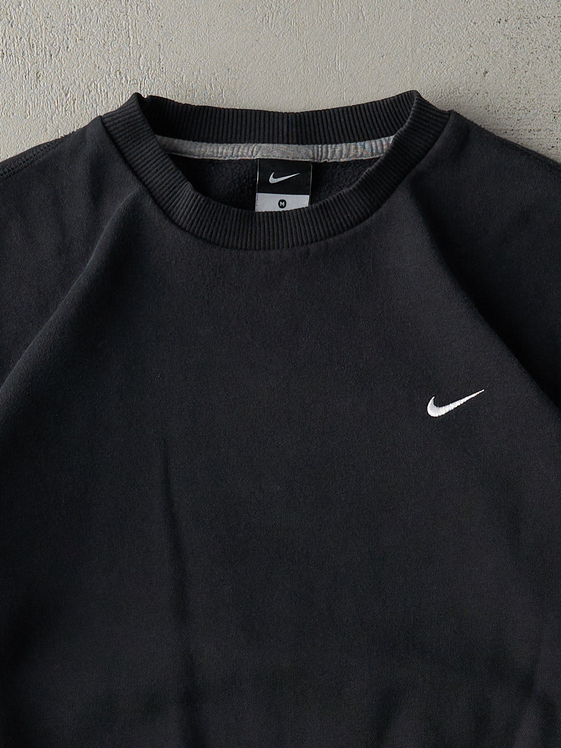 Vintage Y2K Black Nike Swoosh Crewneck (M)