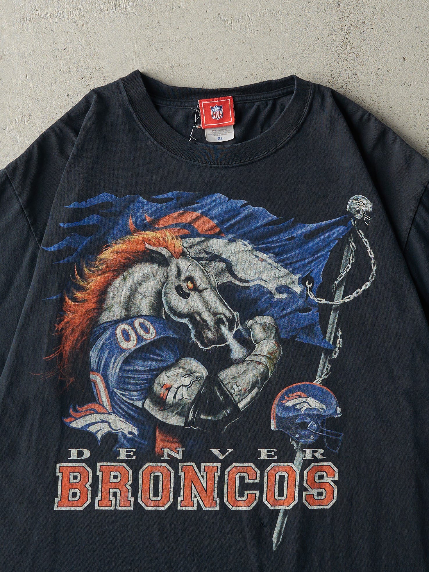 Vintage 90s Black Denver Broncos Tee (L)