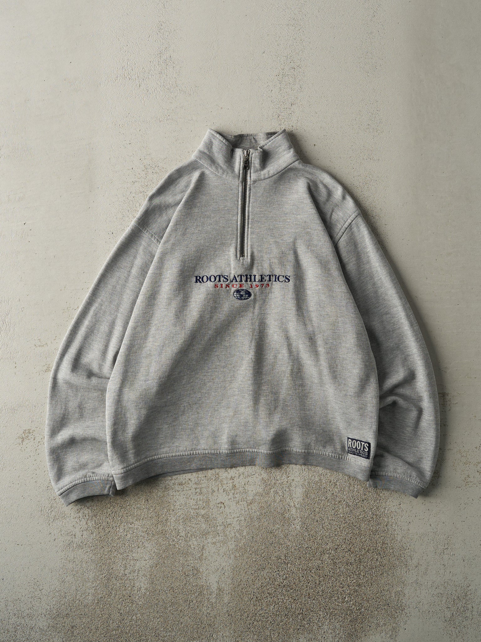 Vintage Y2K Grey Roots Embroidered Quarter Zip Pullover (M/L)