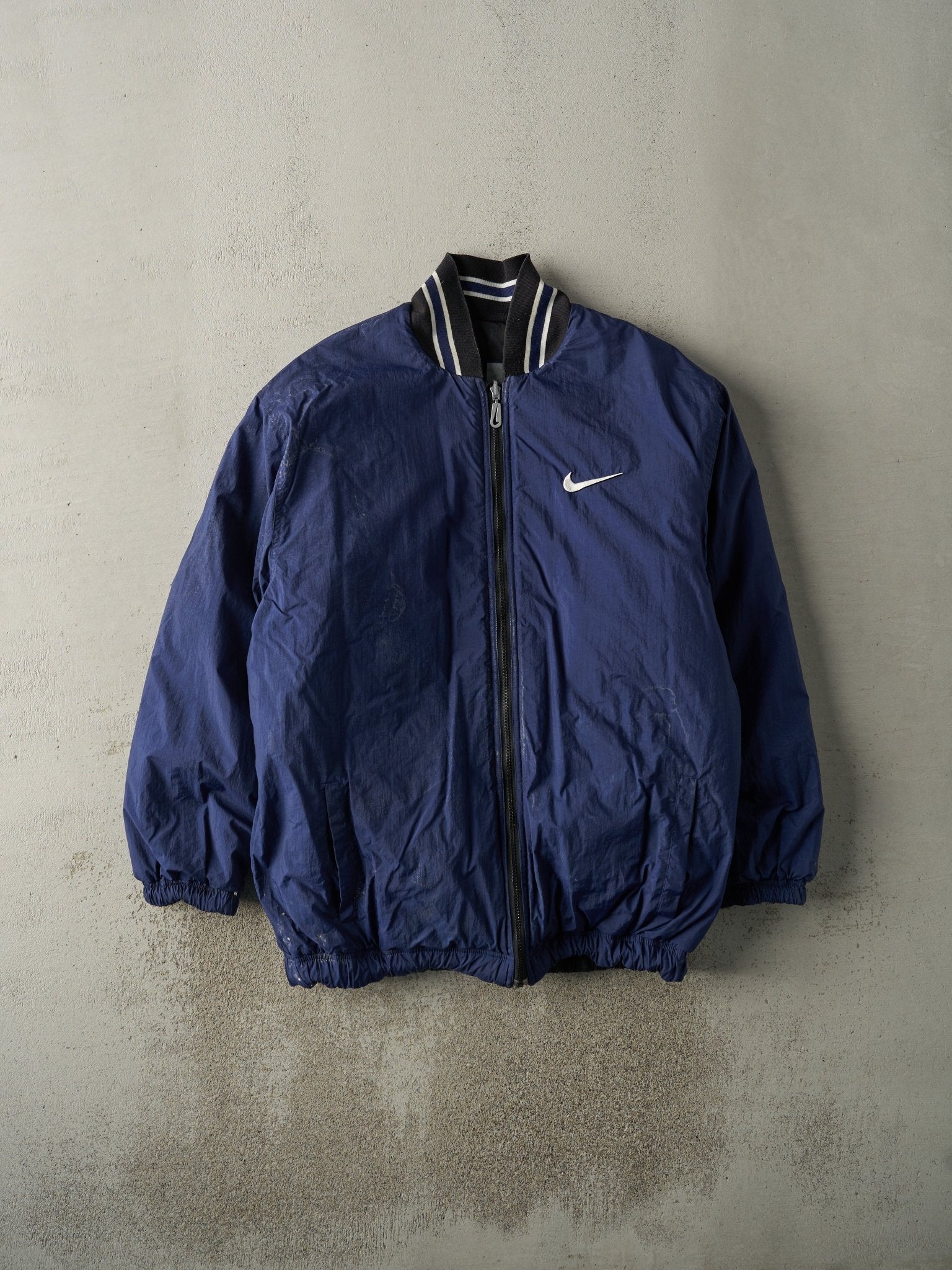 Vintage 90s Navy Blue & Black Reversible Nike Puffer Jacket (L/XL)
