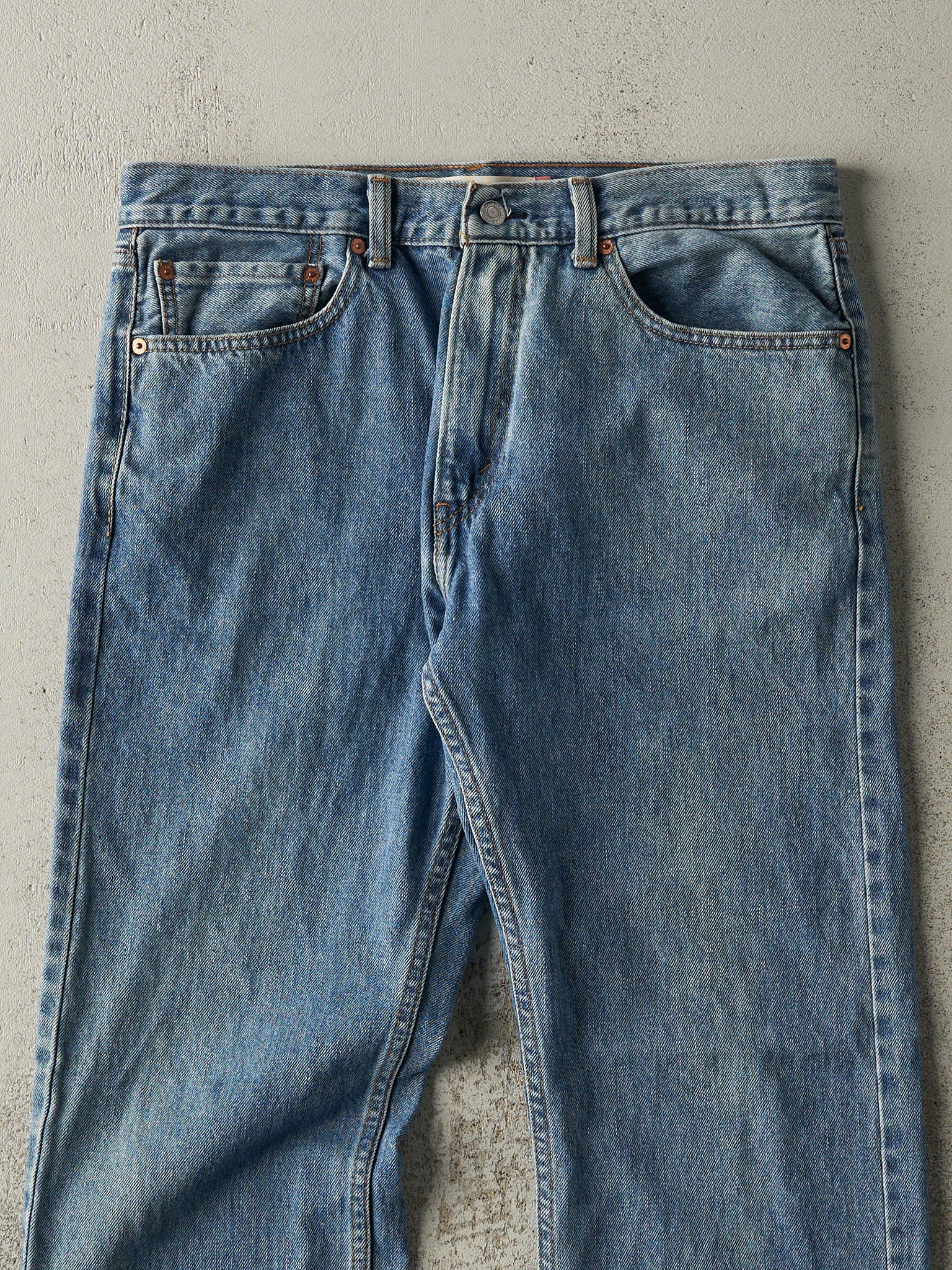 Vintage Y2K Mid Wash Levi's 505 Jeans (35.5x33)