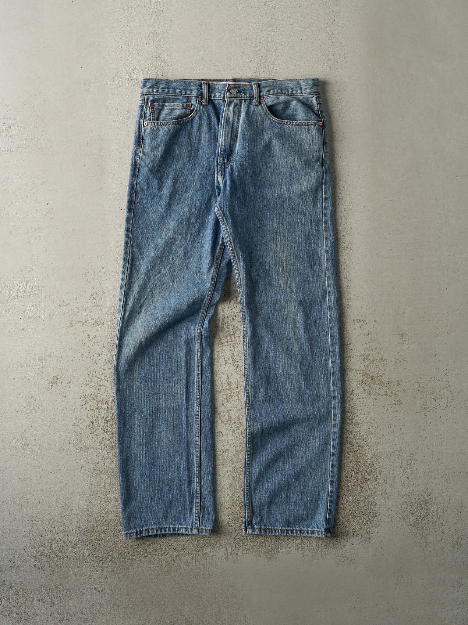 Vintage Y2K Mid Wash Levi's 505 Jeans (35.5x33)