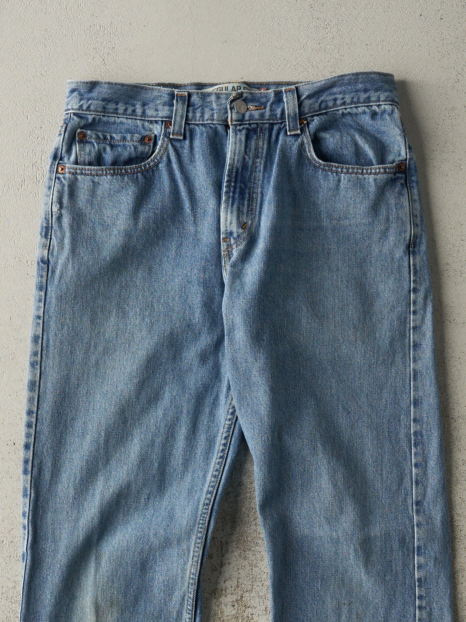 Vintage Y2K Light Wash Levi's 505 Jeans (32x33)