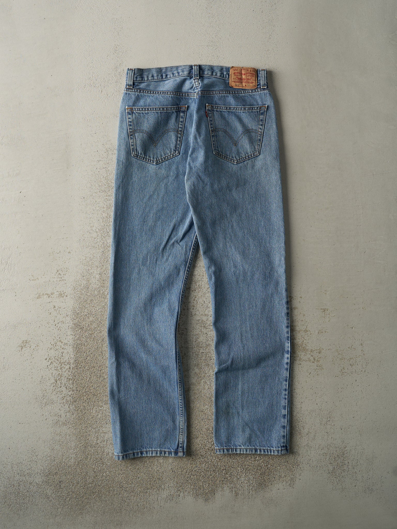 Vintage Y2K Light Wash Levi's 505 Jeans (32x33)